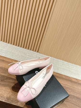 ua Ch*el ballet flats