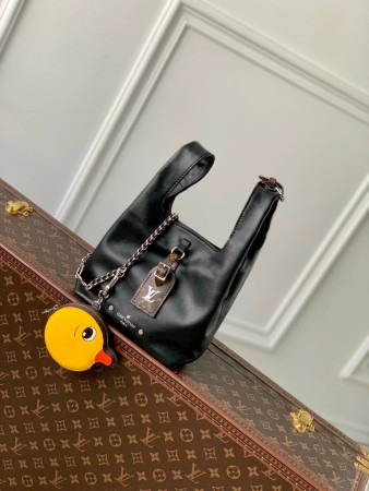 LV Atlantis BB M113871 17x17x7CM