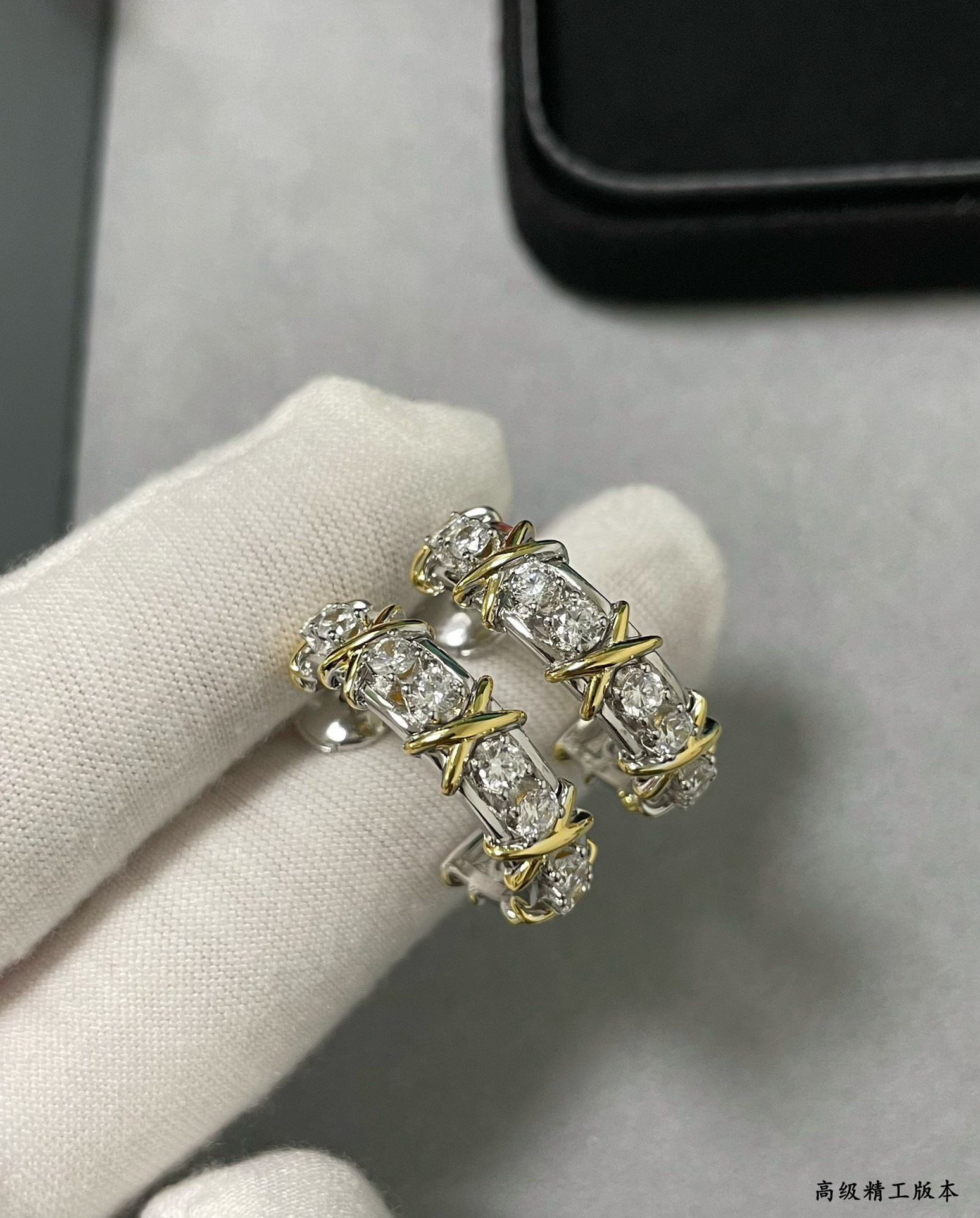 T*f*ny & co. double tone cross earrings