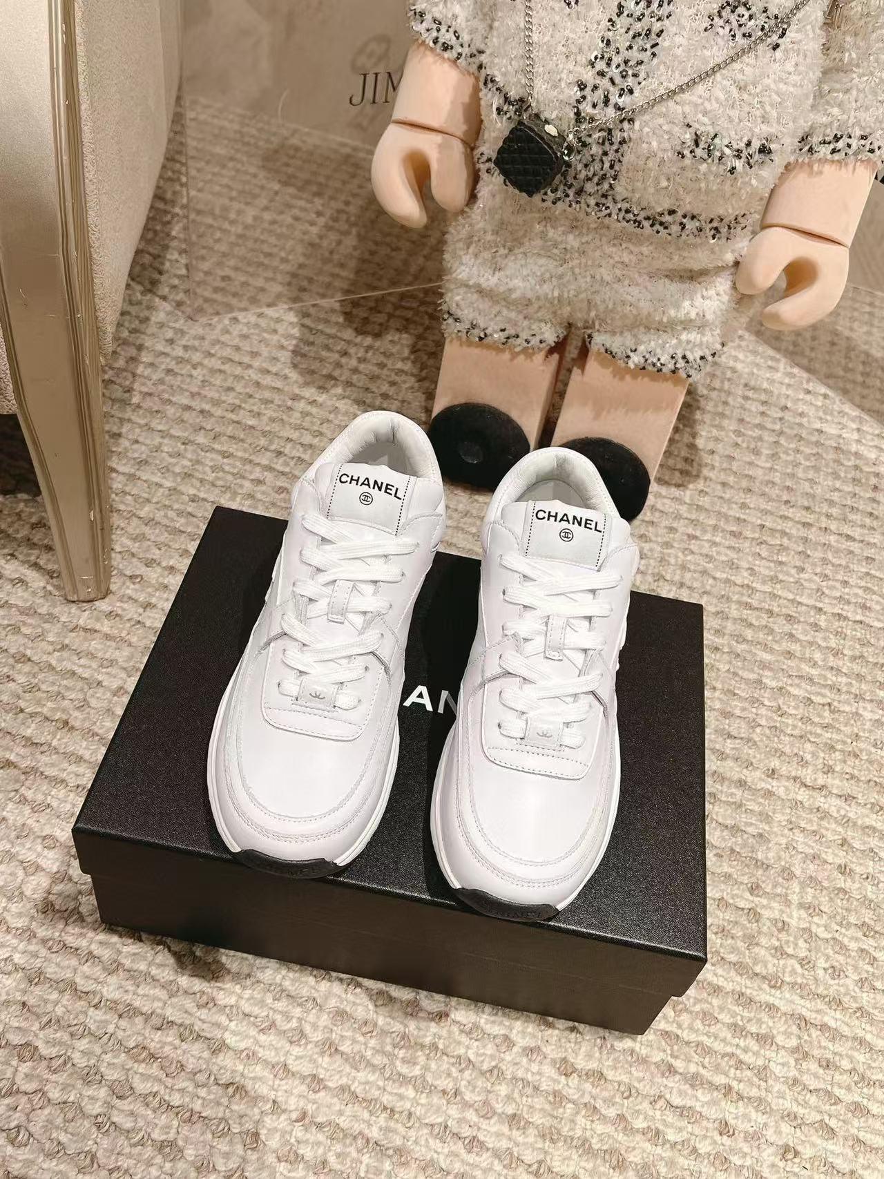 ua Ch*el sneakers fabric