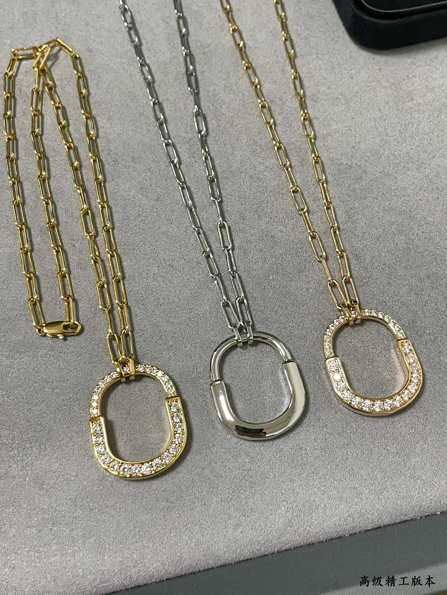 t*f*ny & co. full Di*m*nd lock necklace