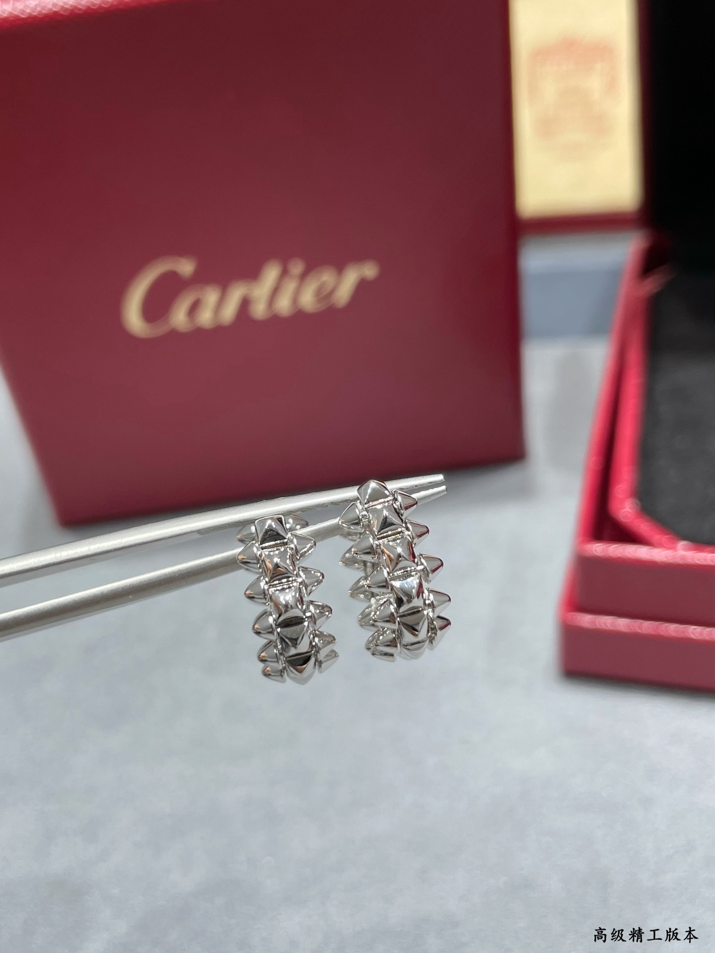 Ca*t*er mini bullet earrings