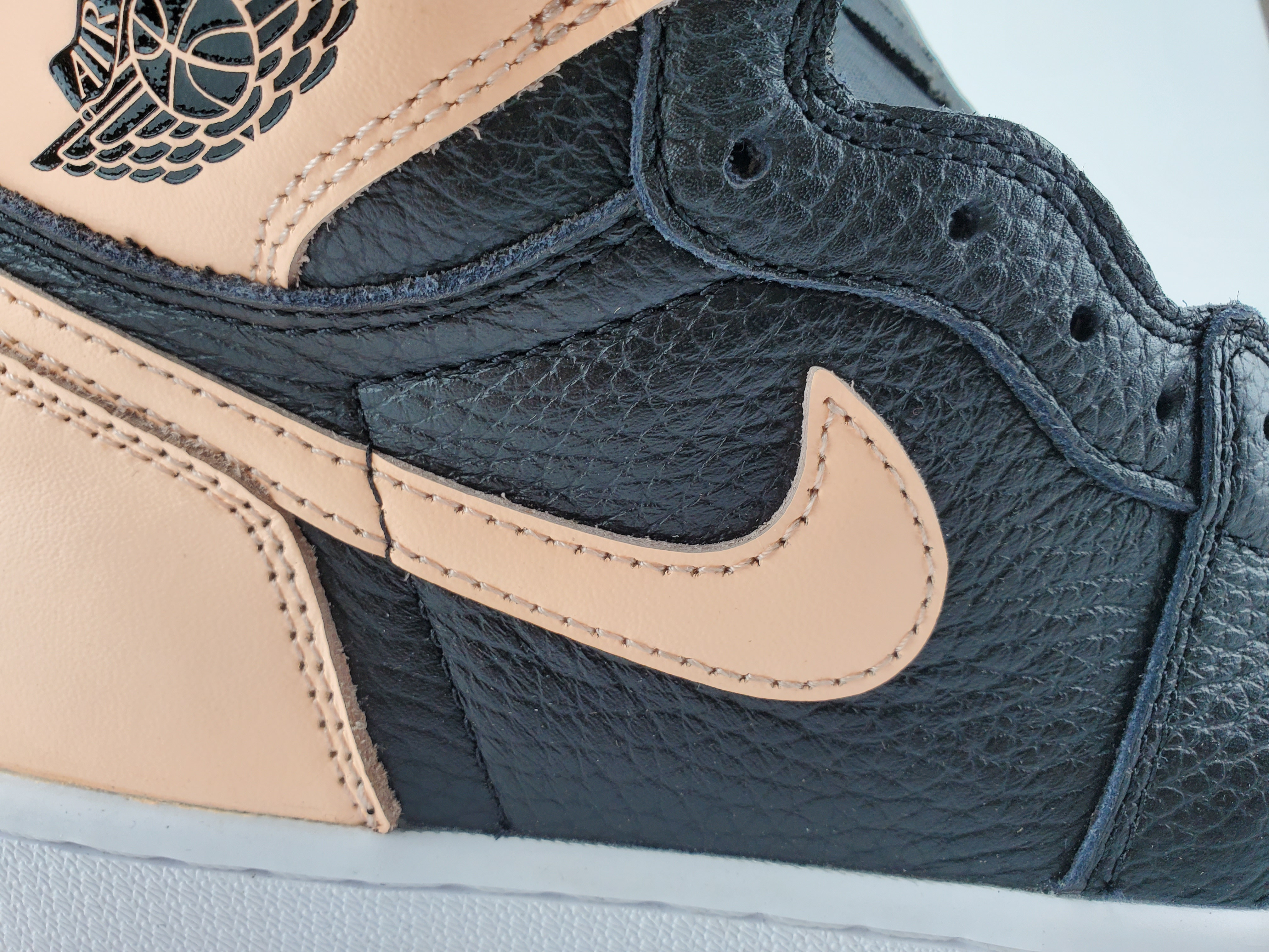 Jordan 1 Retro High Black Crimson Tint