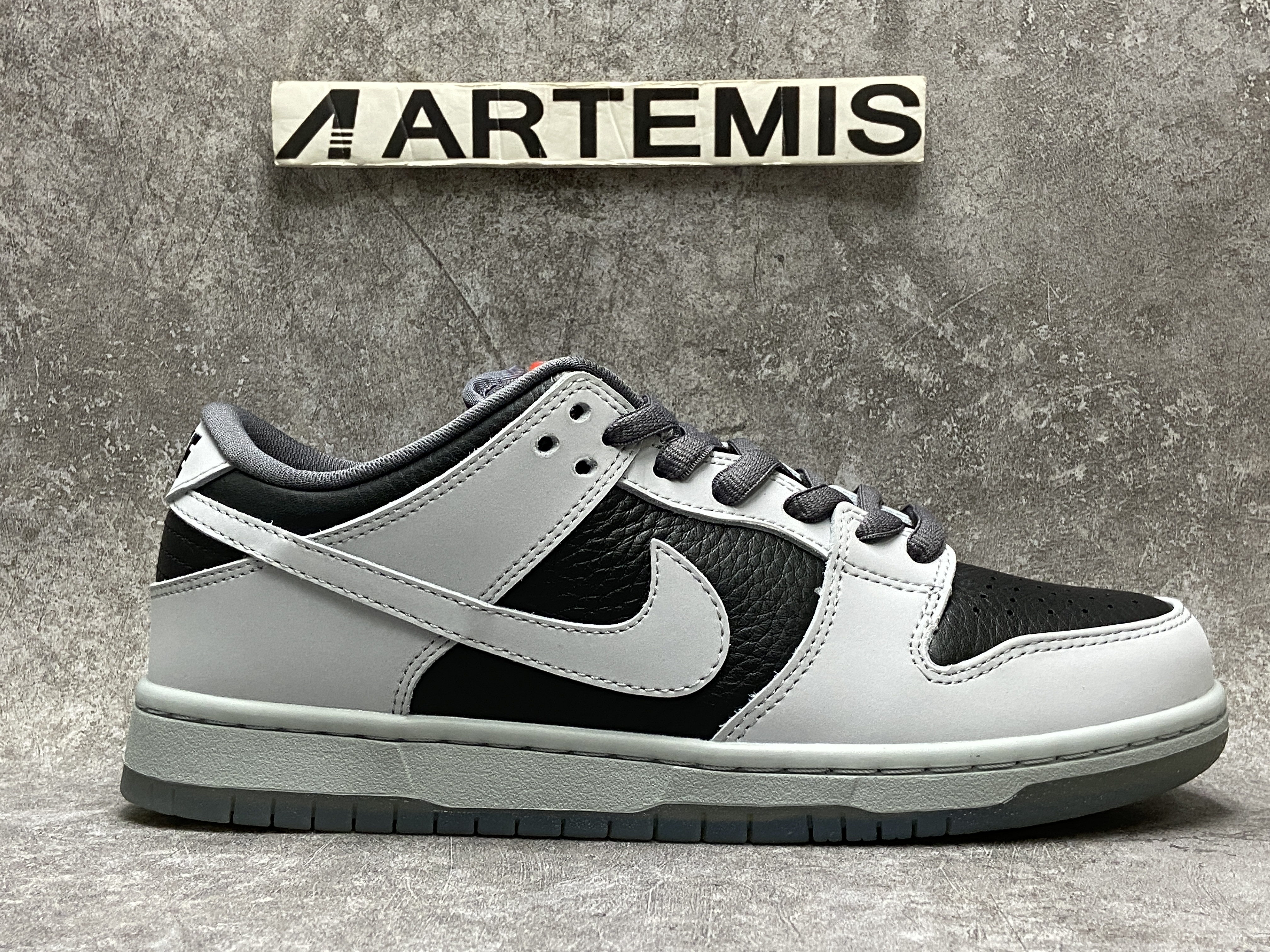 Nike Dunk SB Low Atlas 35MM Grey