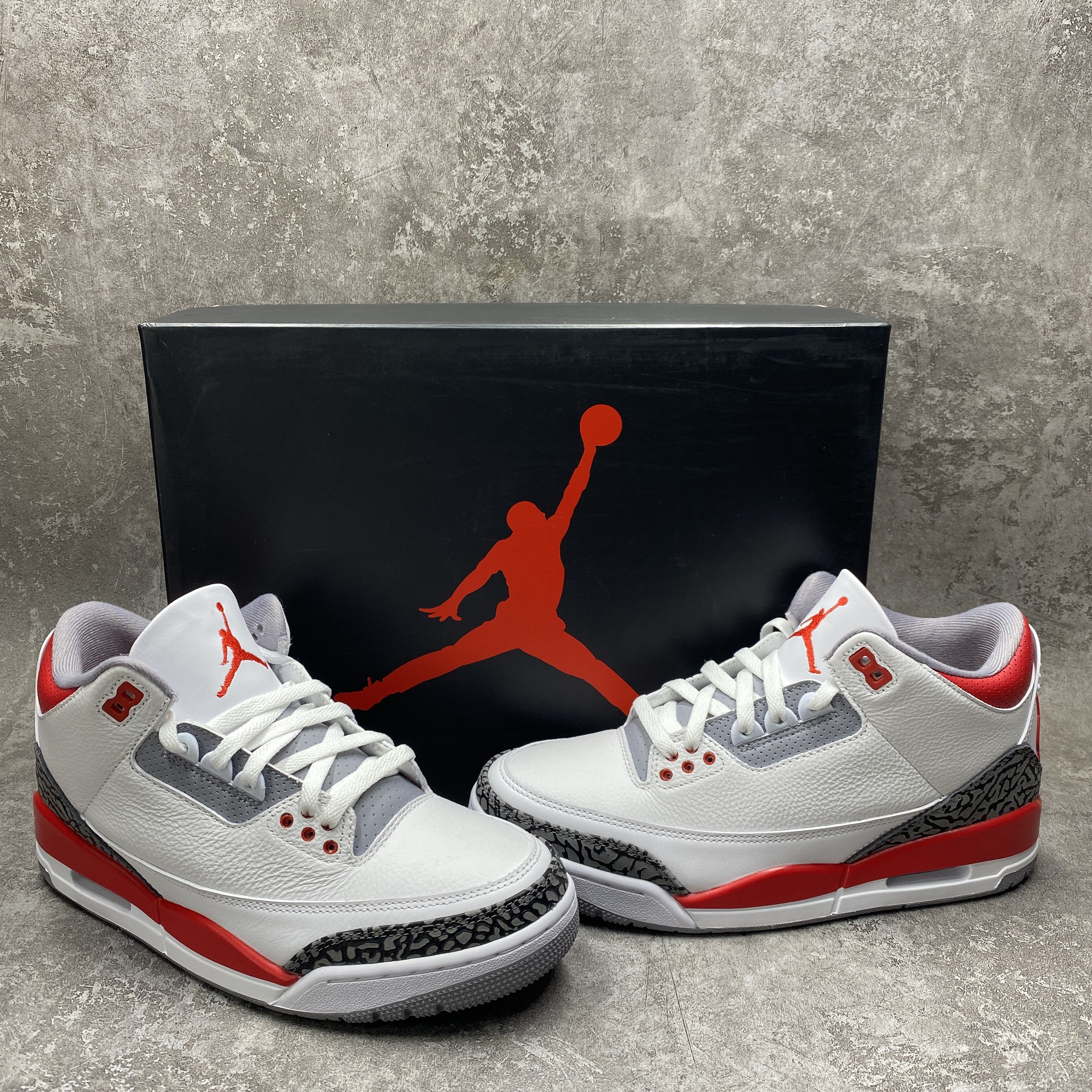 Air Jordan 3 OG “Fire Red” 2022
