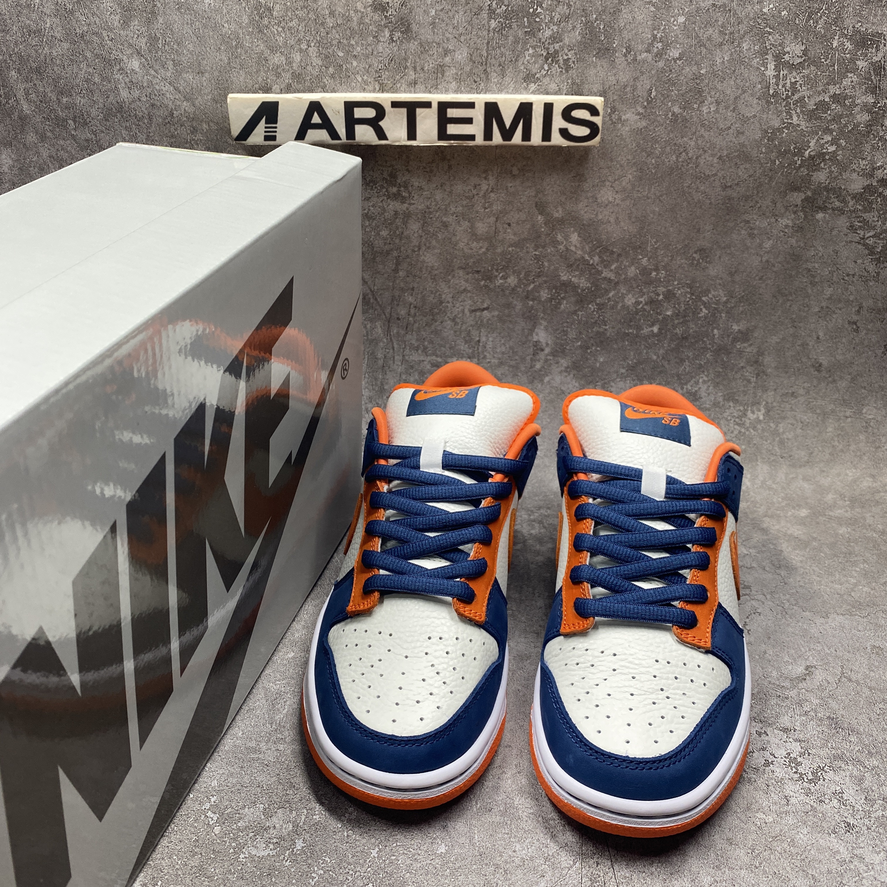 Nike SB Dunk Low Pro Broncos