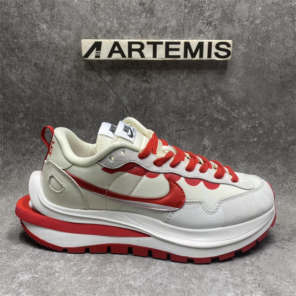 NIKE VAPORWAFFLE SACAI SAIL