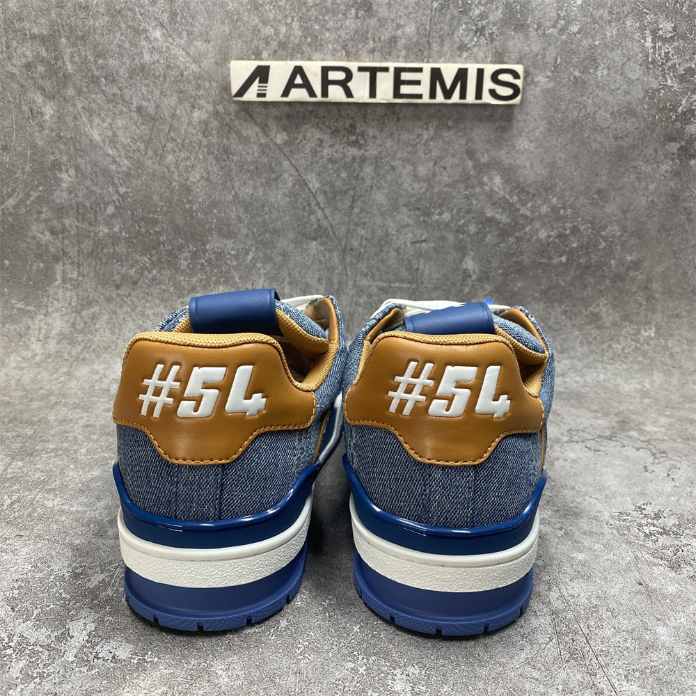 UA LV Trainer Sneaker