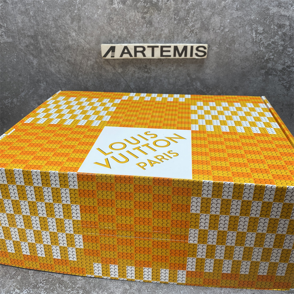 UA LV Trainer Sneaker
