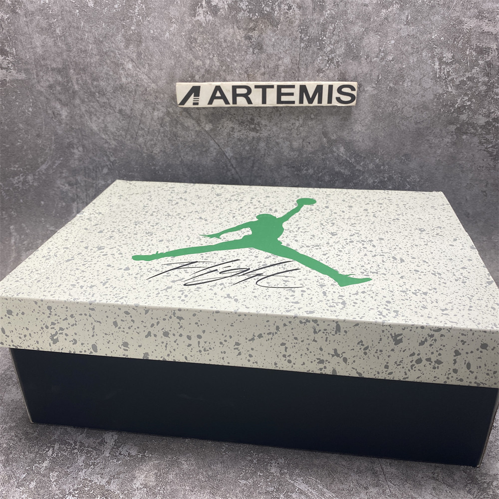 UA Jordan 4 RM Canyon Rust