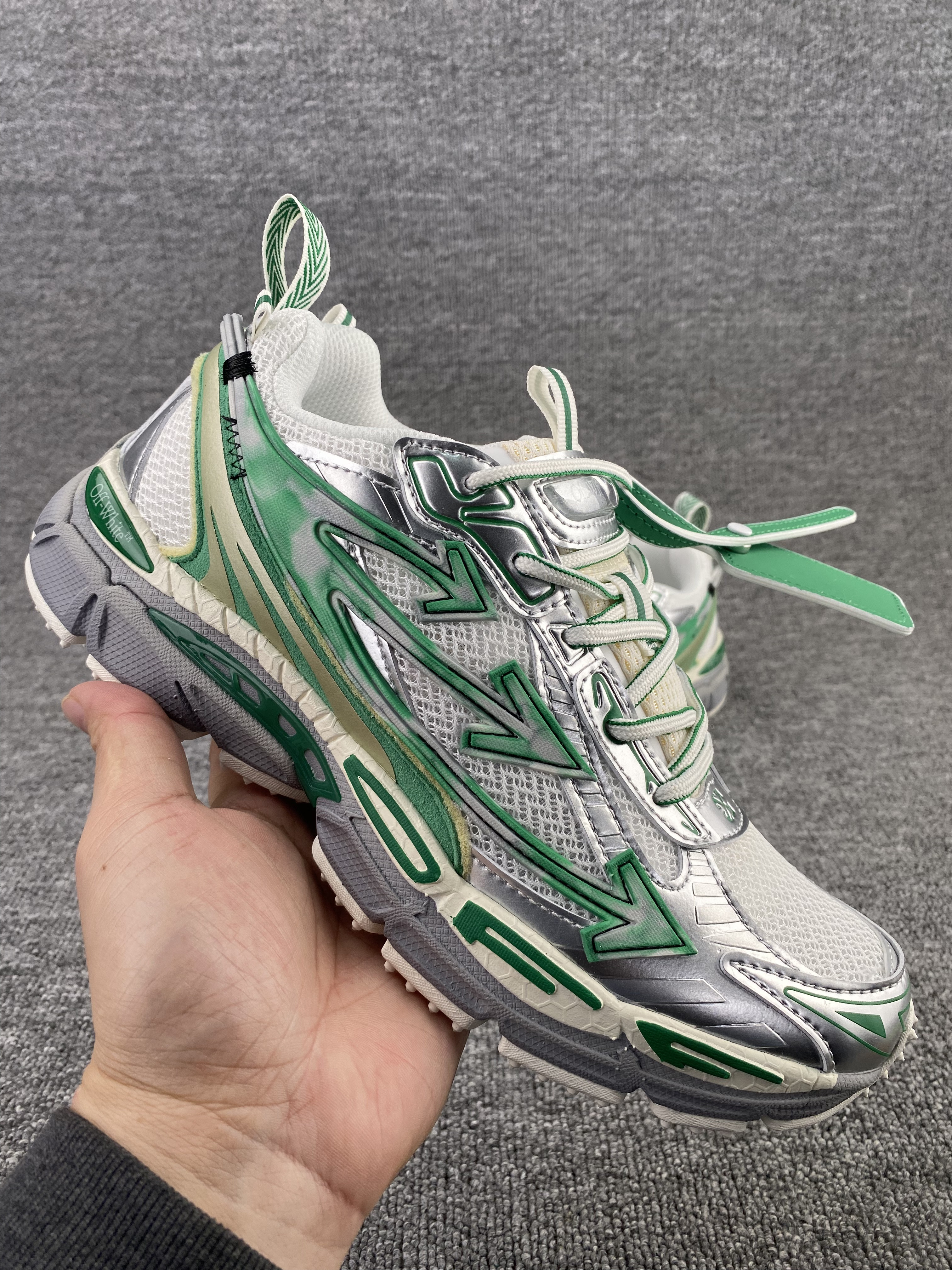 UA Off-White "BE RIGHT BACK"
