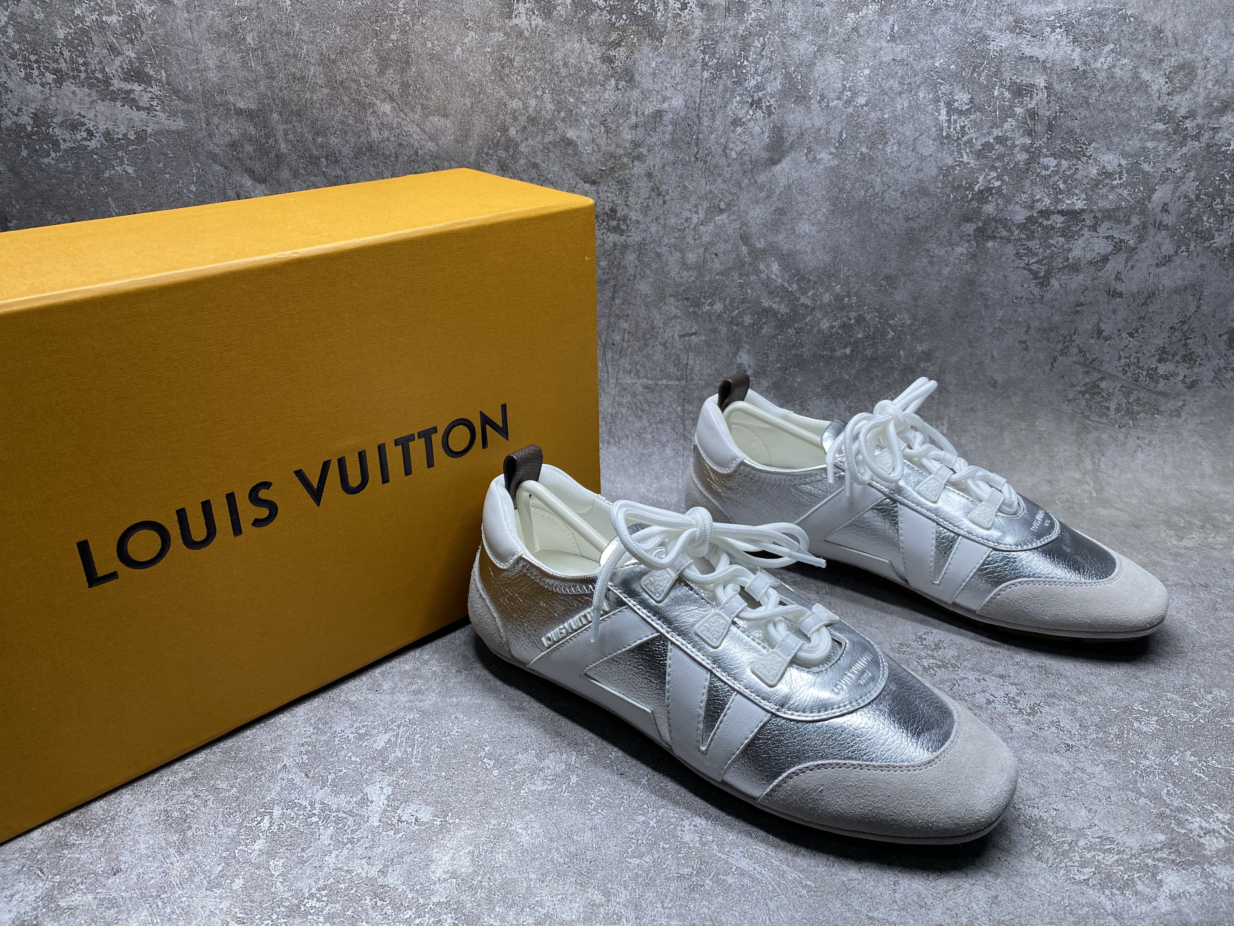 UA LV Sneaker