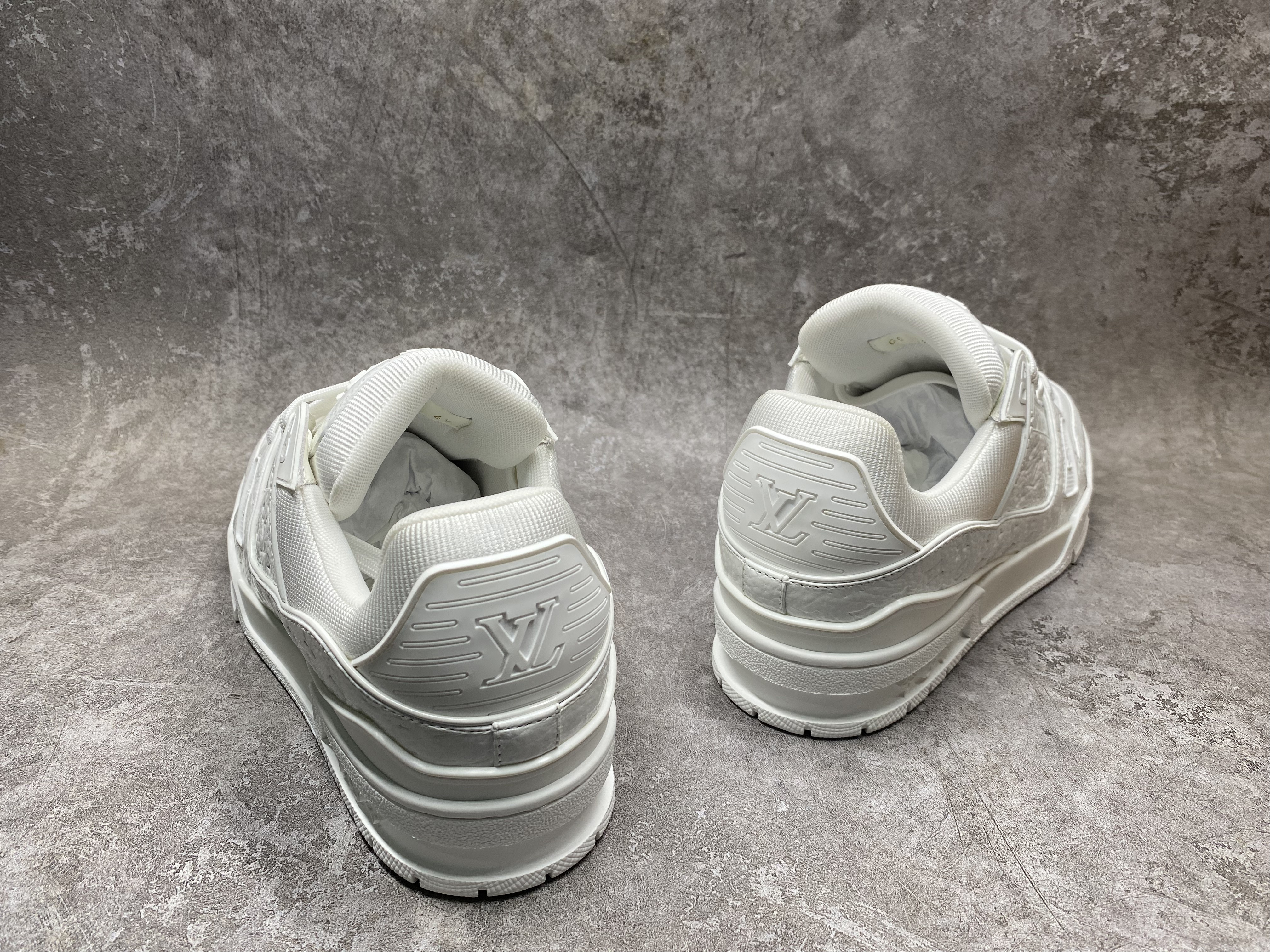 UA LV trainer Sneakers