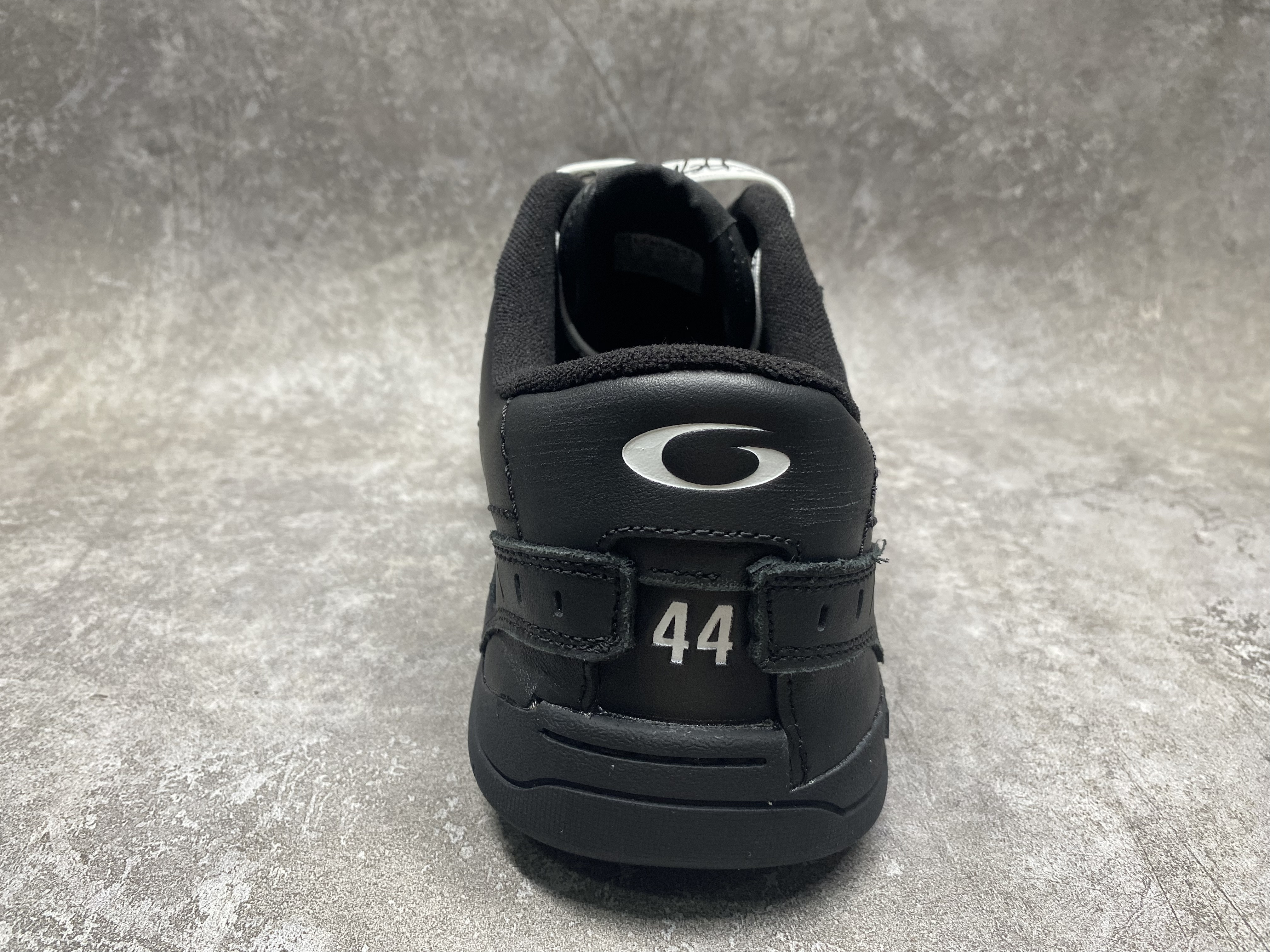 ua Ba*len*cia*ga hamptons worn-out sneaker in black(run one size large)