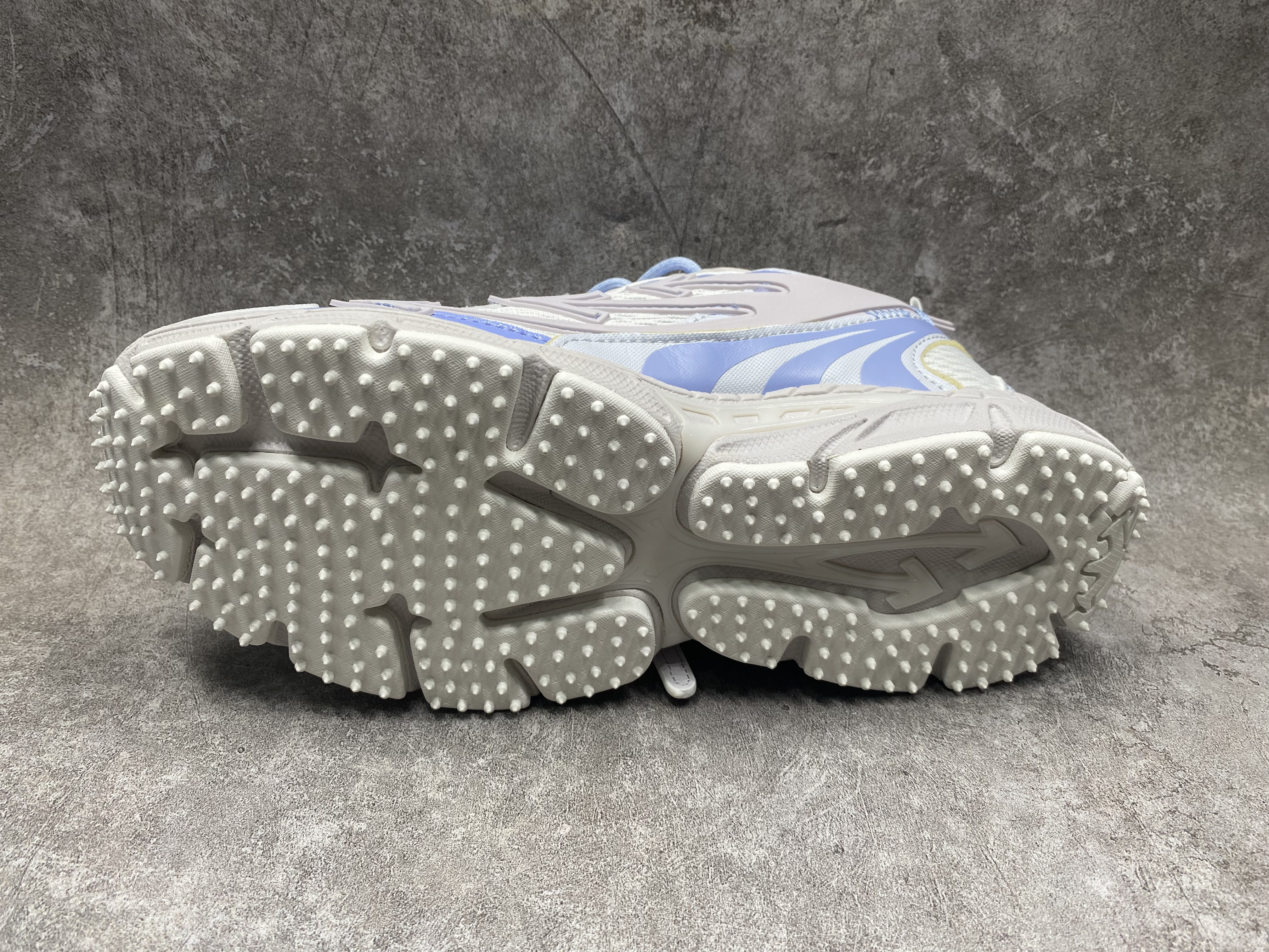 UA Off-White "BE RIGHT BACK"