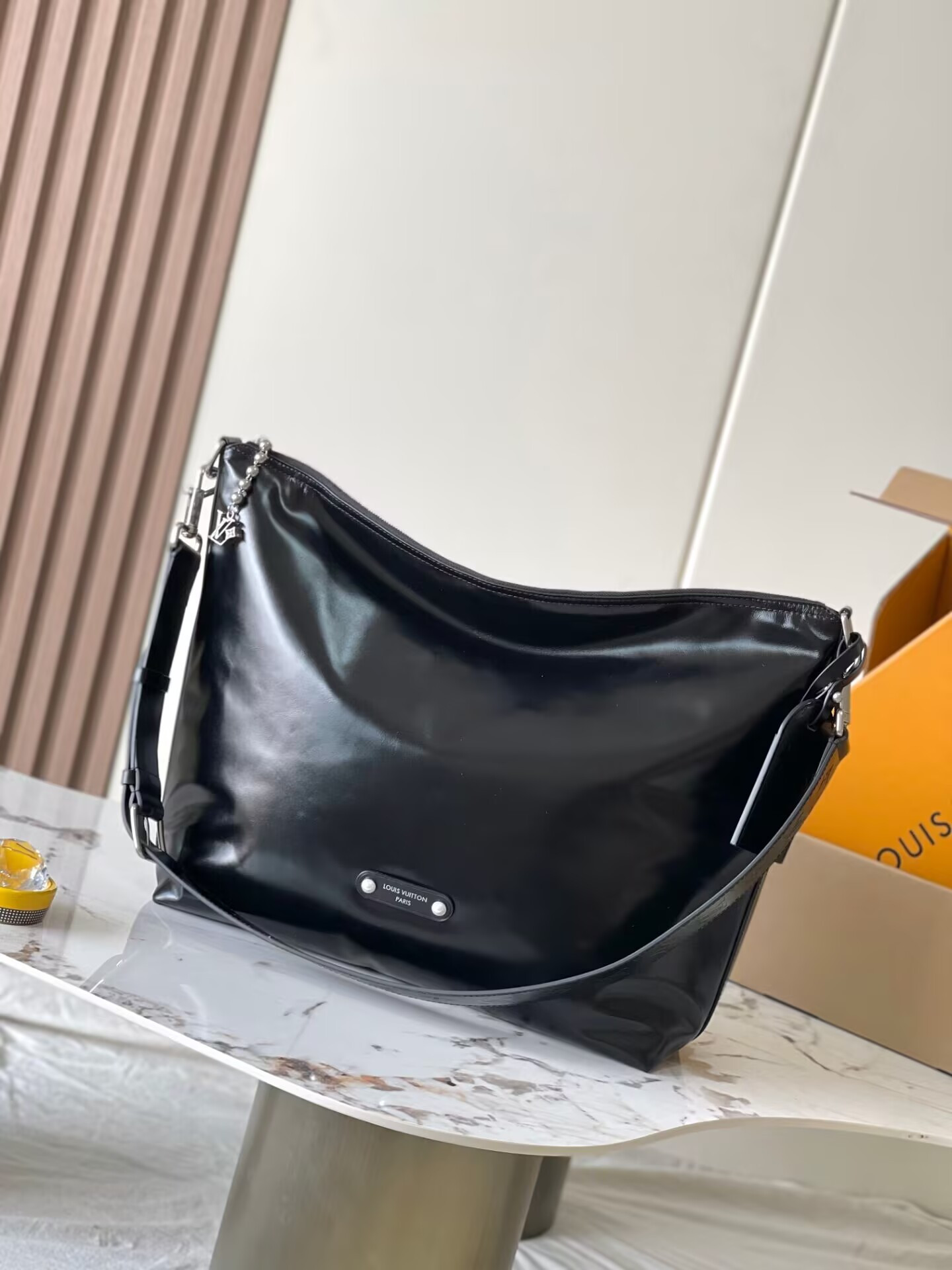 LV Vagabond Hobo M13986 38x35x12cm