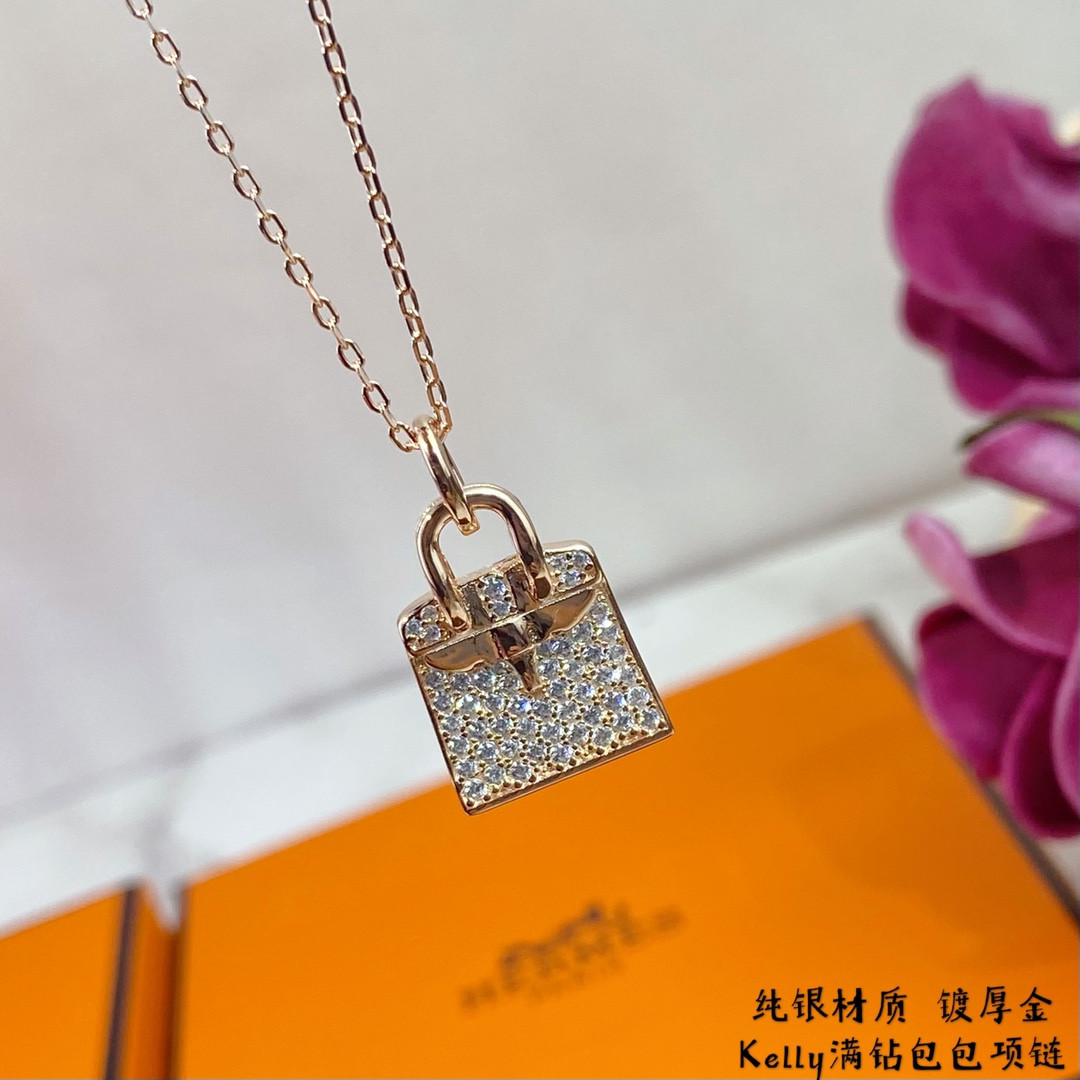 H**me5 classic kelly bag necklace