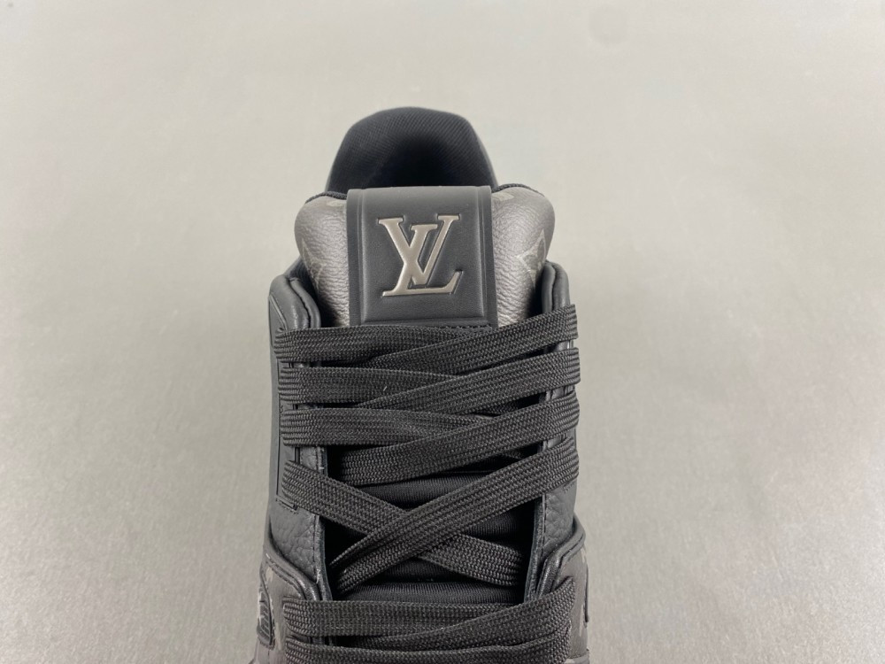 UA LV trainer Sneakers