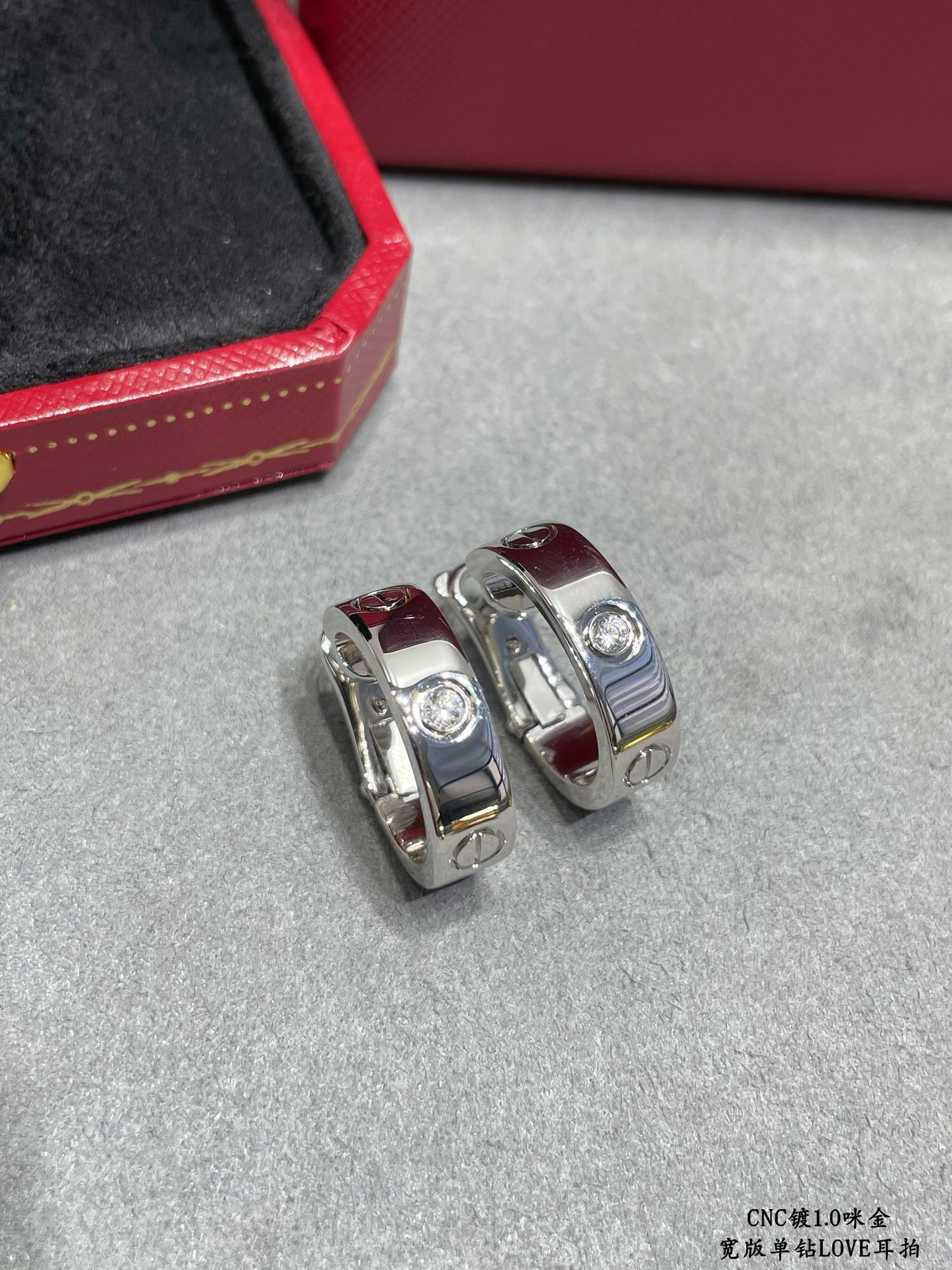 ca*t*er wide version single Di*m*nd love earrings