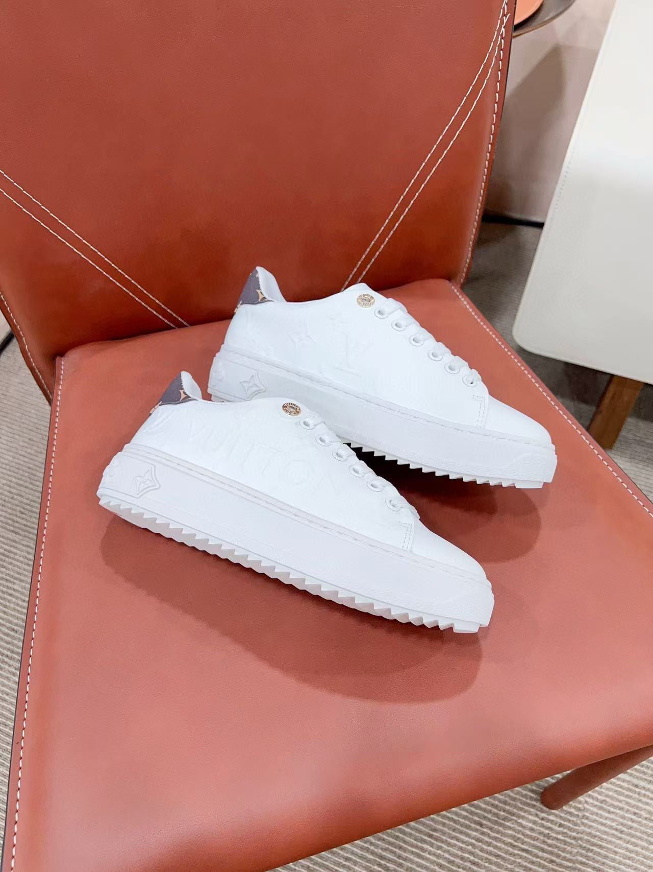 UA LV Time Out Sneaker