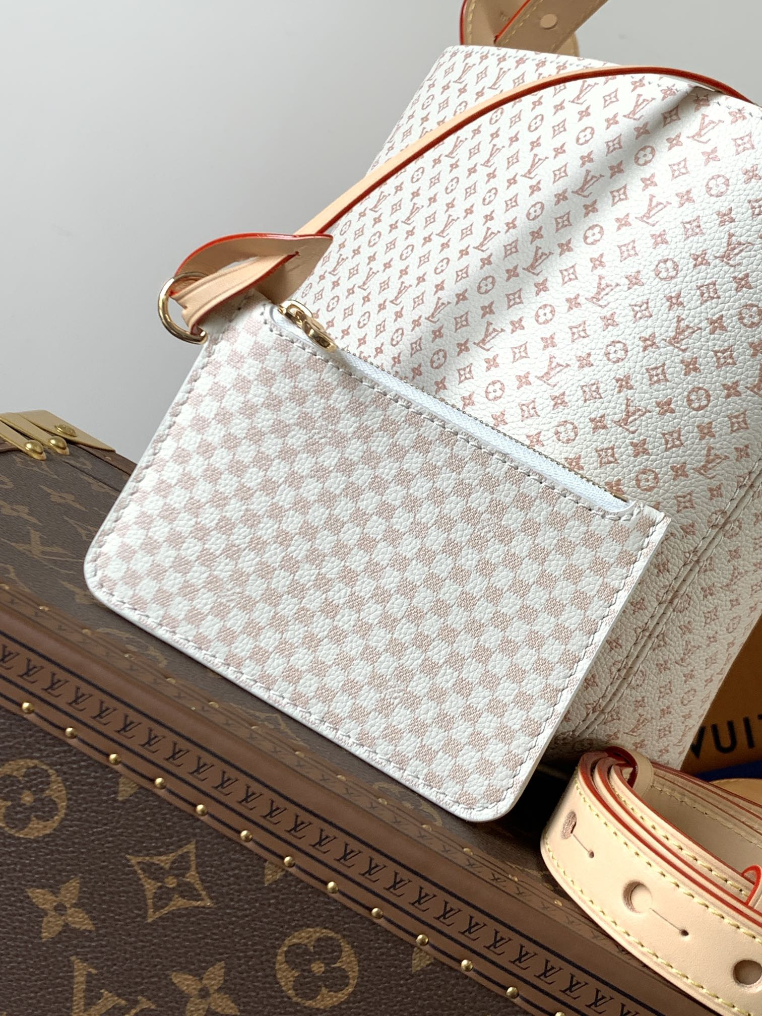 LV All In BB M15130 16x18x12cm