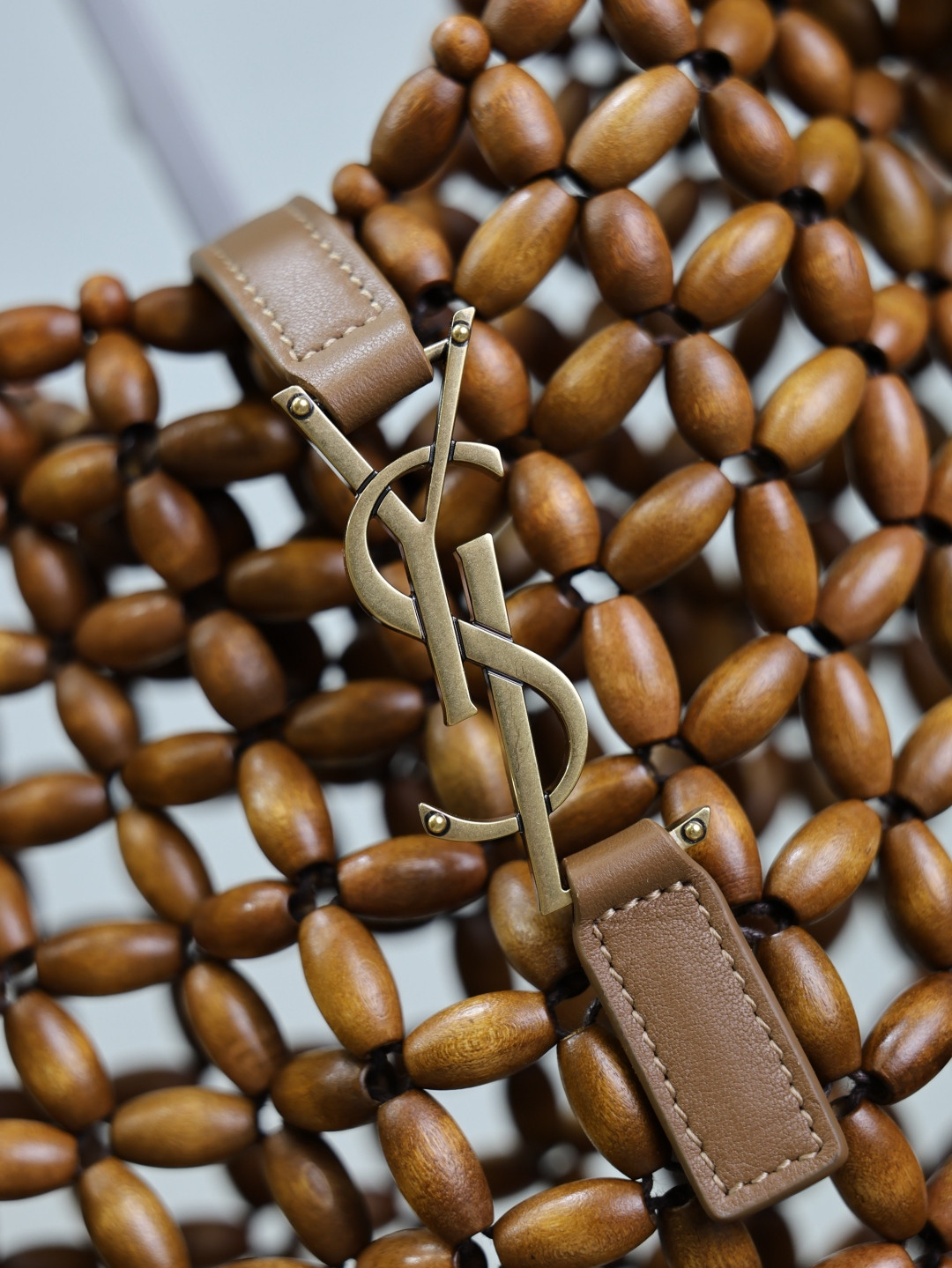 Y*L le 5 à 7 large in wood beads 30x35x10cm