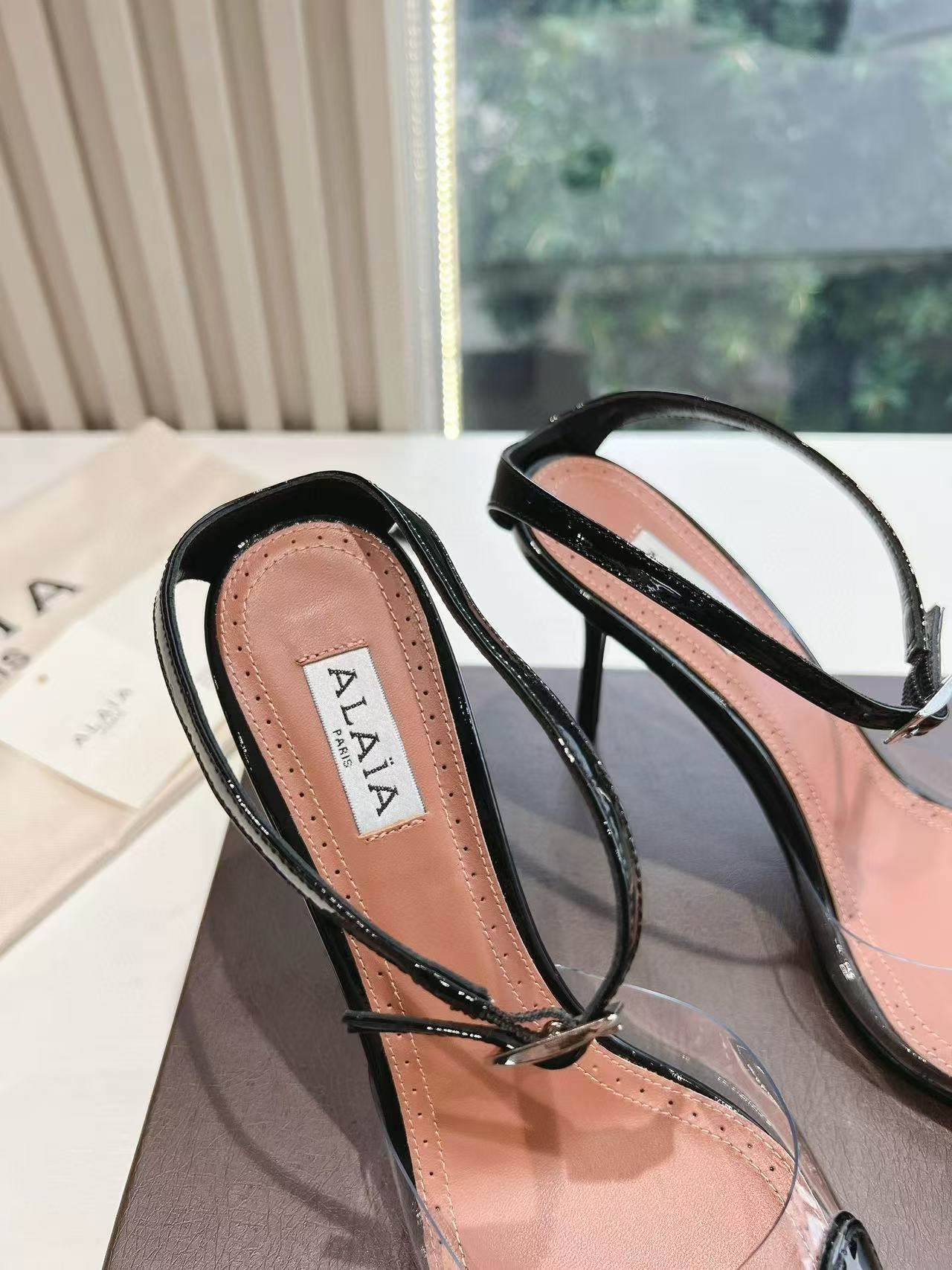 UA ALAÏA Patent Heart-Toe Stiletto Pumps