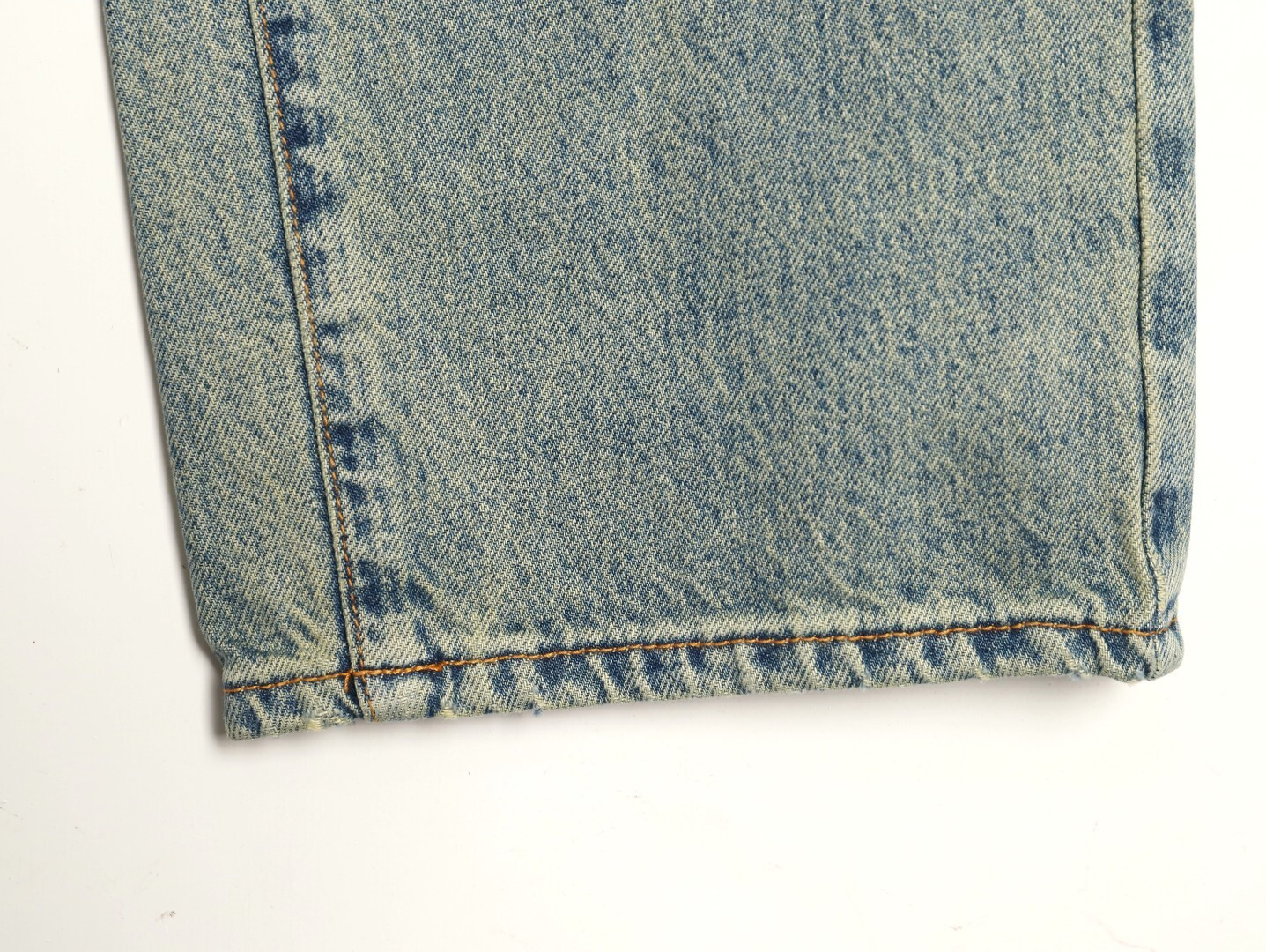 G*u*i 25ss jeans