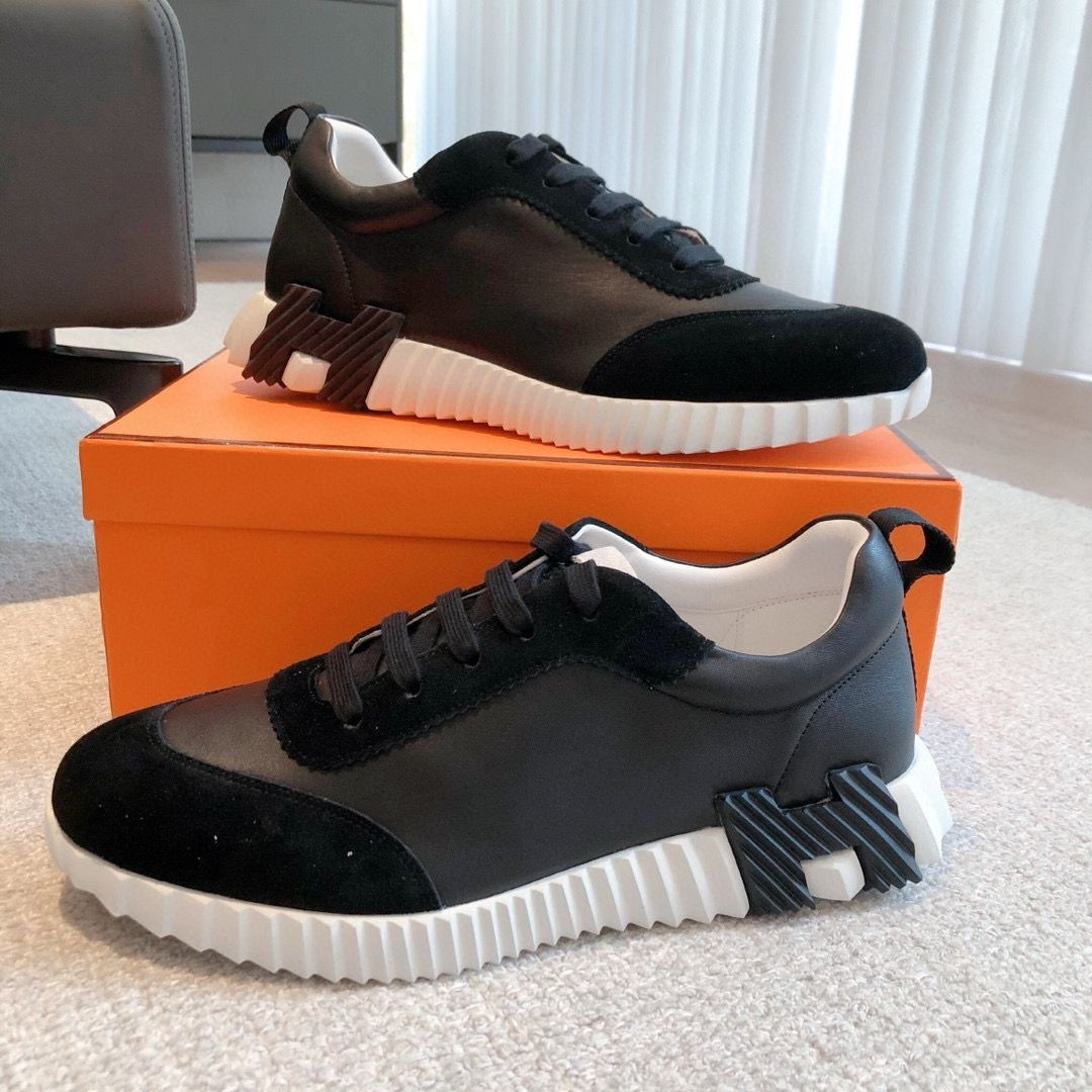 ua H**me5 bouncing sneaker