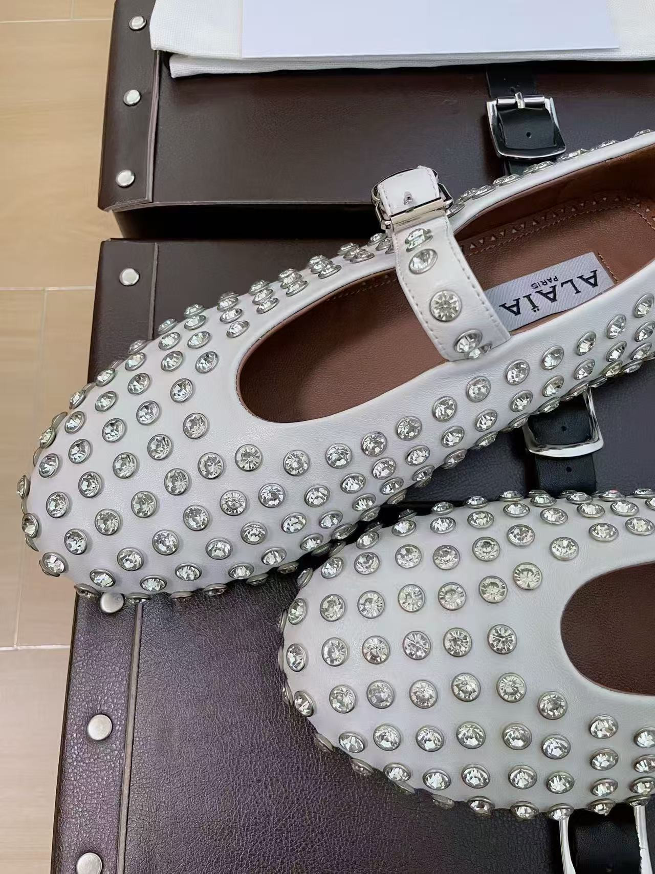 UA ALAÏA STRASS BALLET FLATS