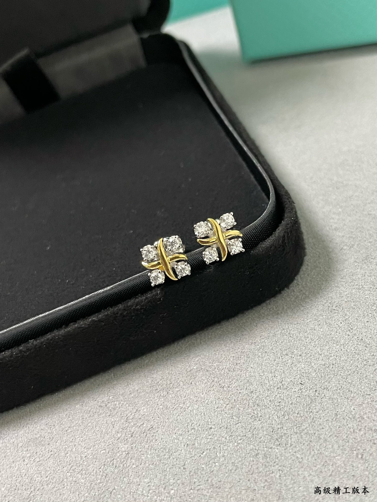 T*f*ny & co. double tone cross earrings