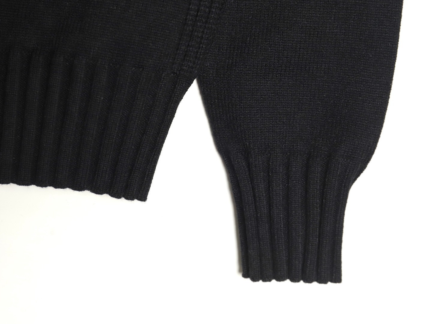 Pra*a prd 24fw knitting sweaters