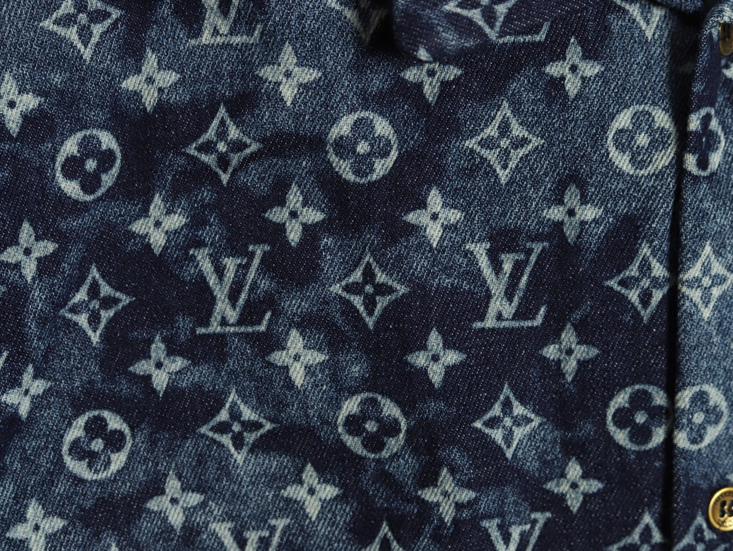 l0*is V*t0n lv short-sleeved shirts