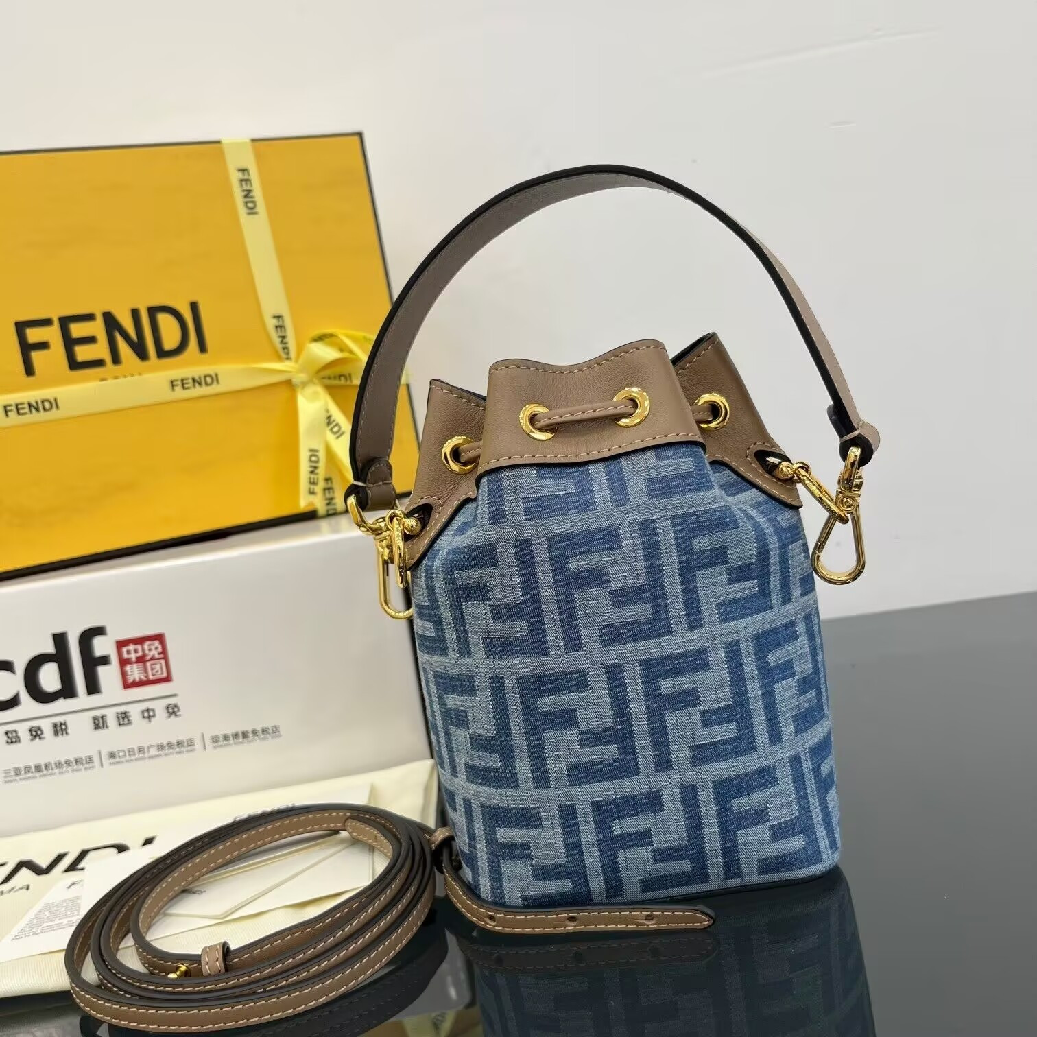 F**di mon tresor mini ff denim fabric bucket bag 18x12x10cm