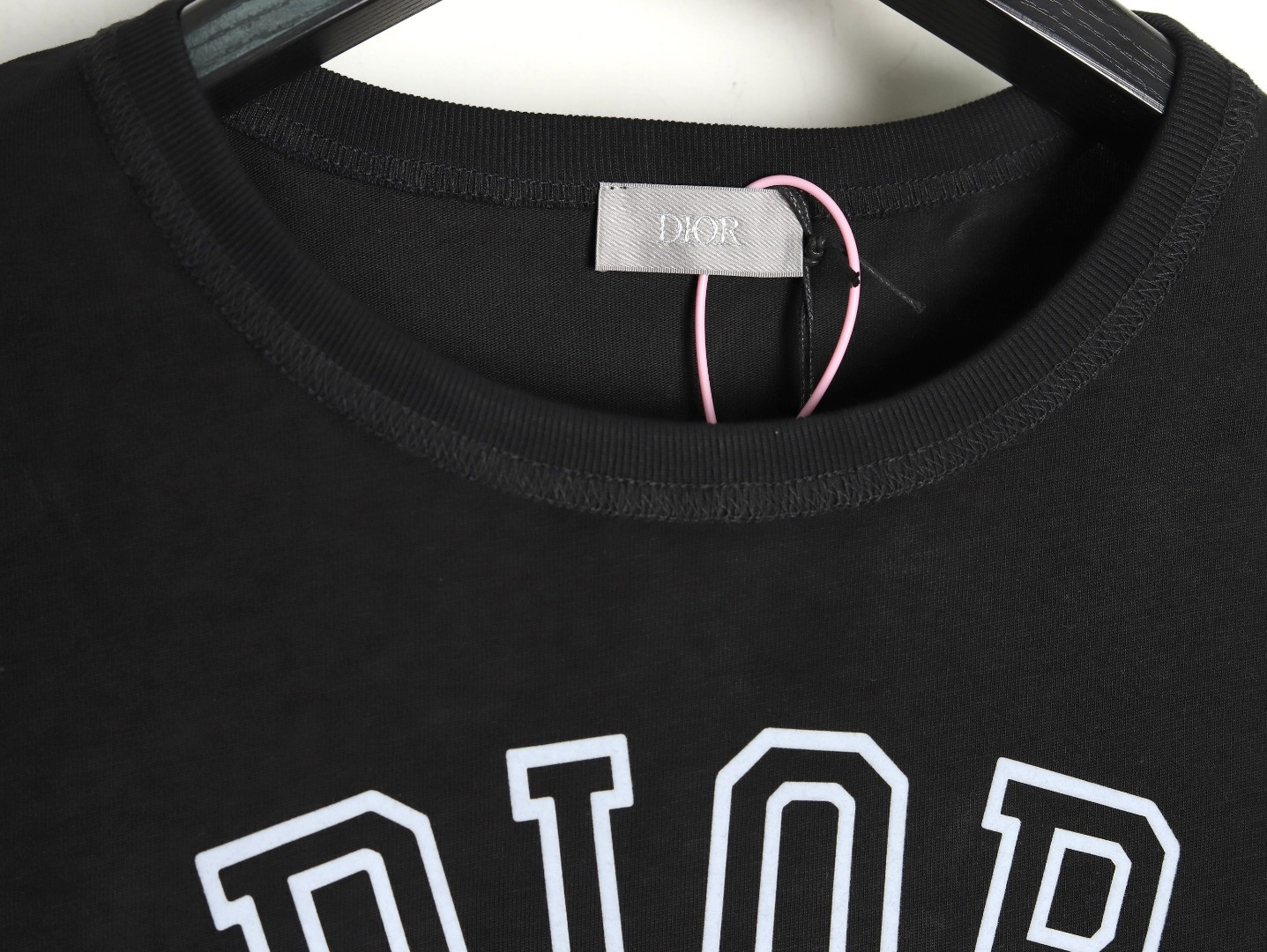D*or short-sleeved t-shirt