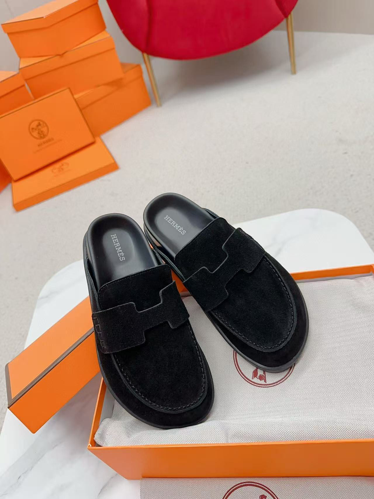 ua H**me5 slippers