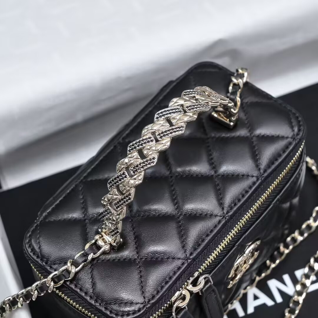 Ch*el clutch with chain 10x16x8cm
