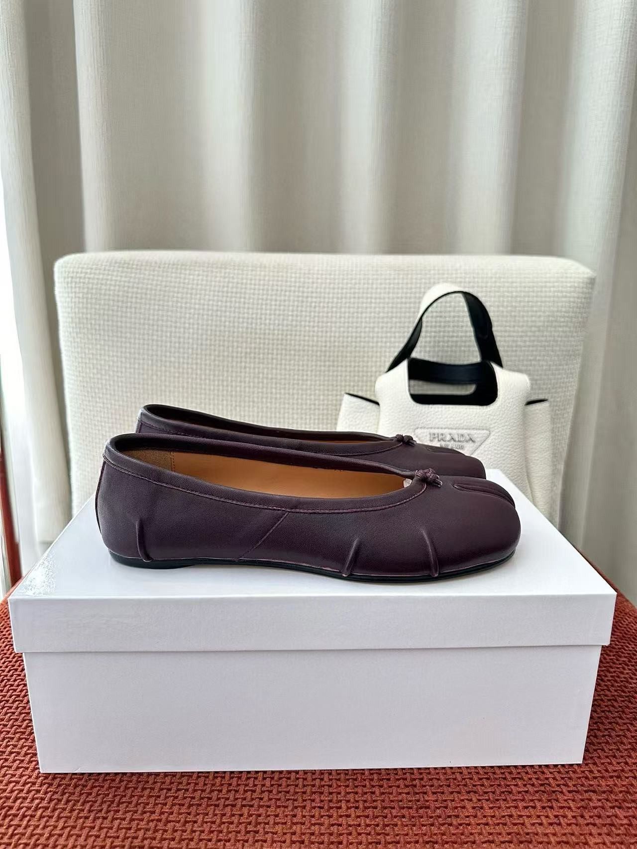 ua ma*s*n Ma*i*la tabi leather ballet flats