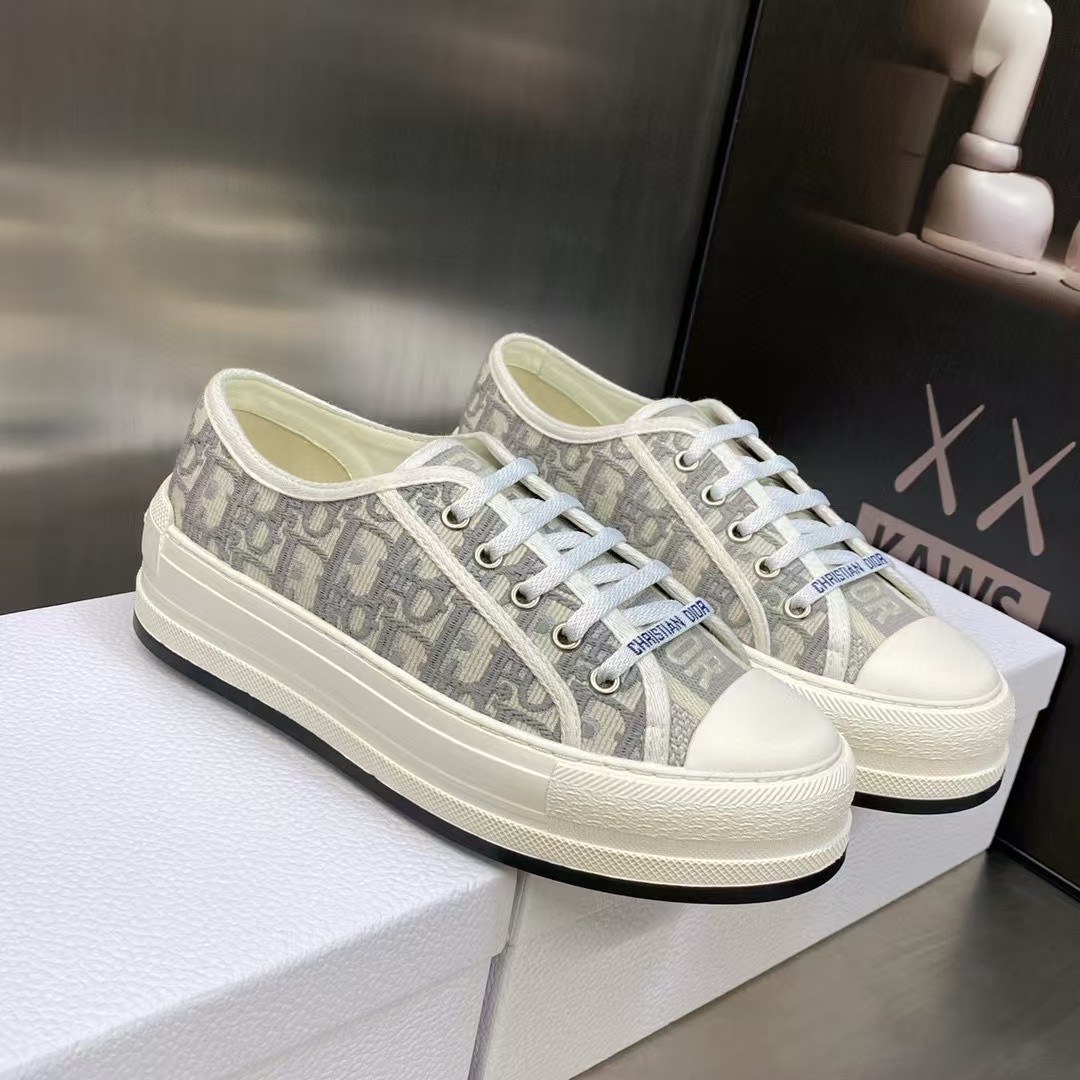 ua D*or sneaker