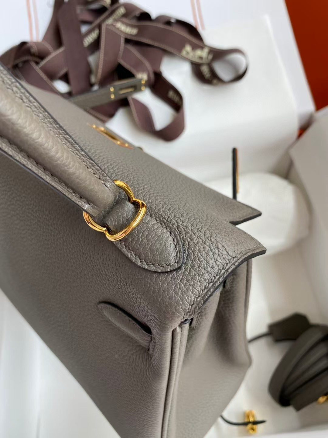 HERMÈS Kelly Gold-tone Hardware 25 28