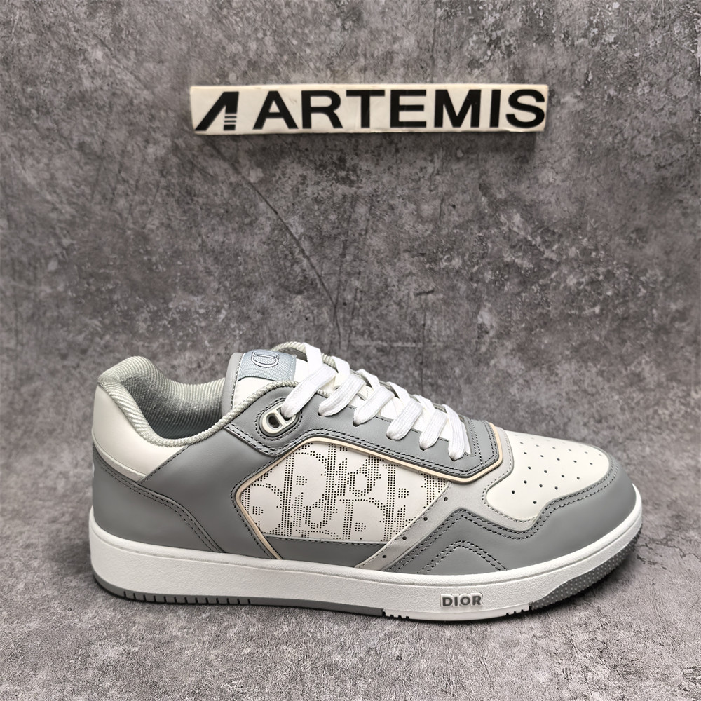 ua D*or sneaker