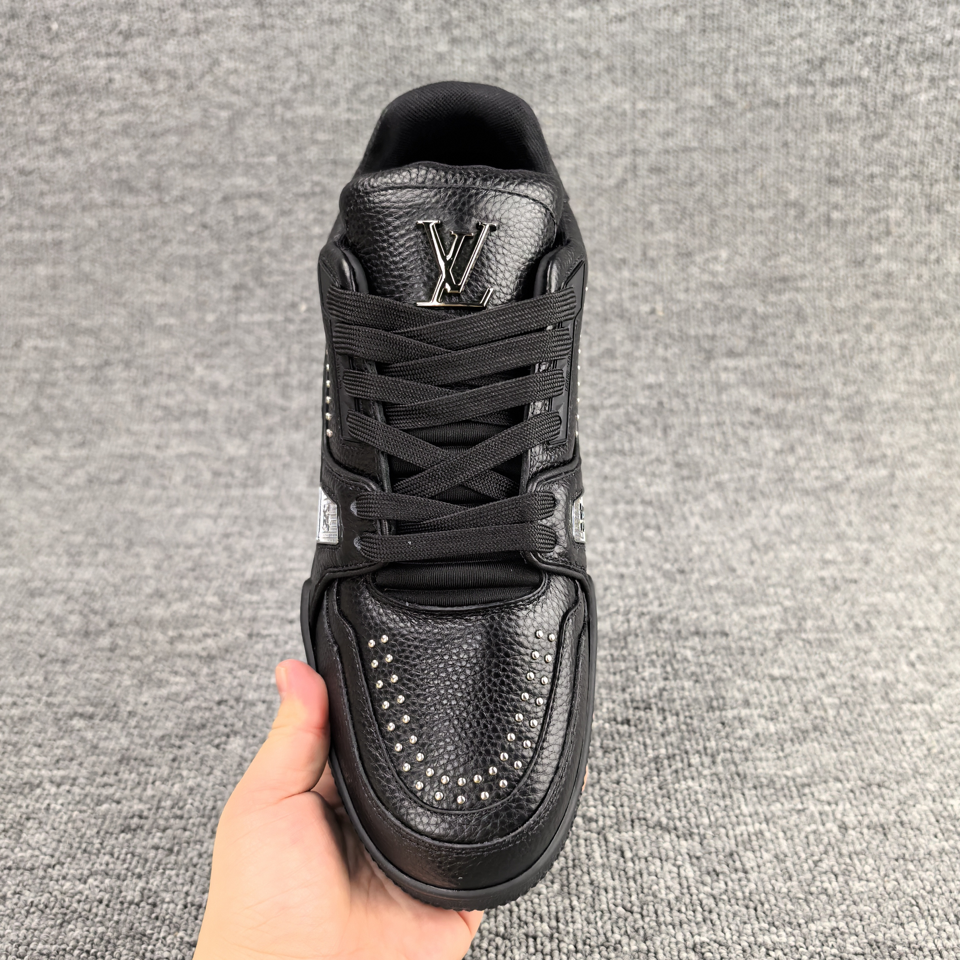 UA LV Trainer Sneaker