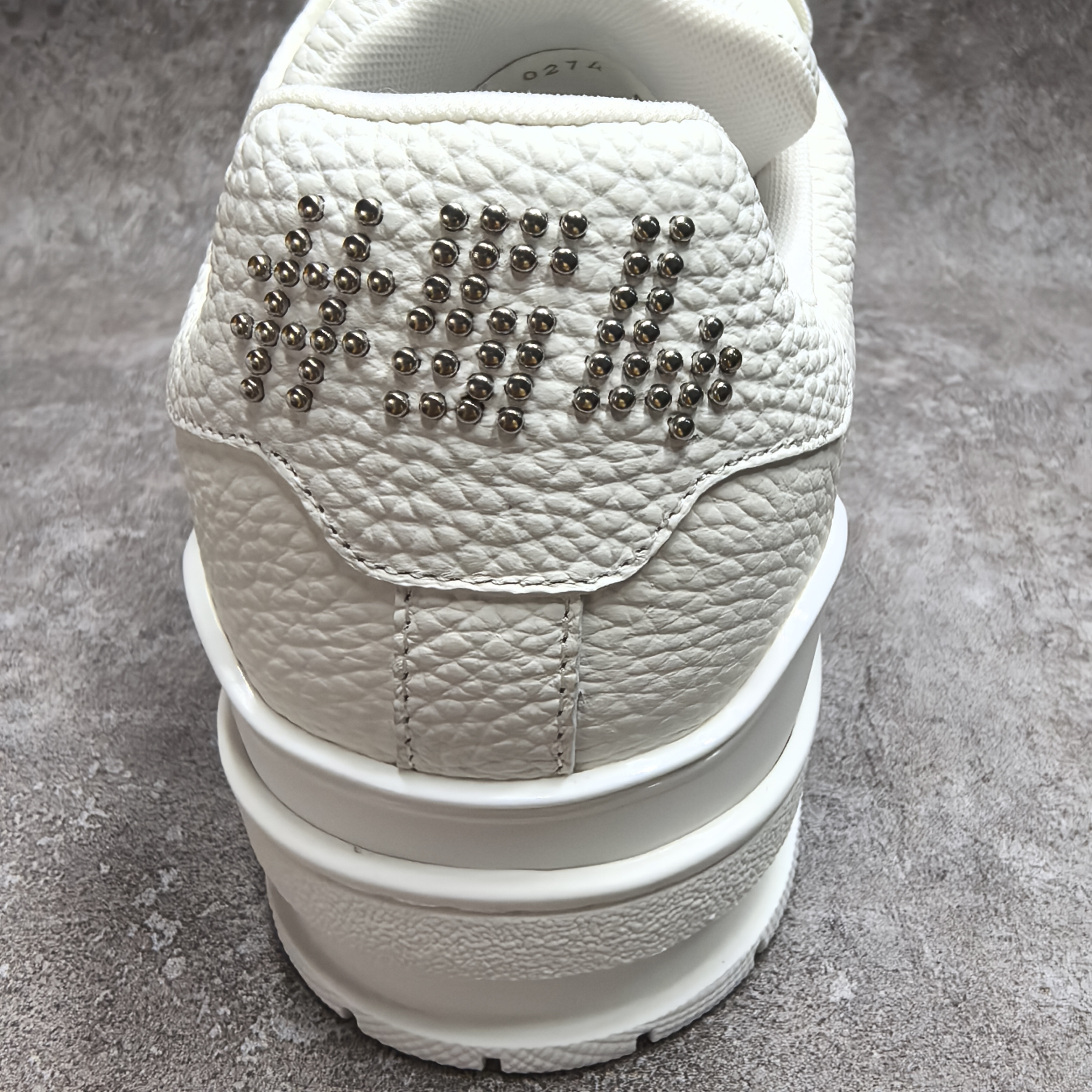 UA LV Trainer Sneaker