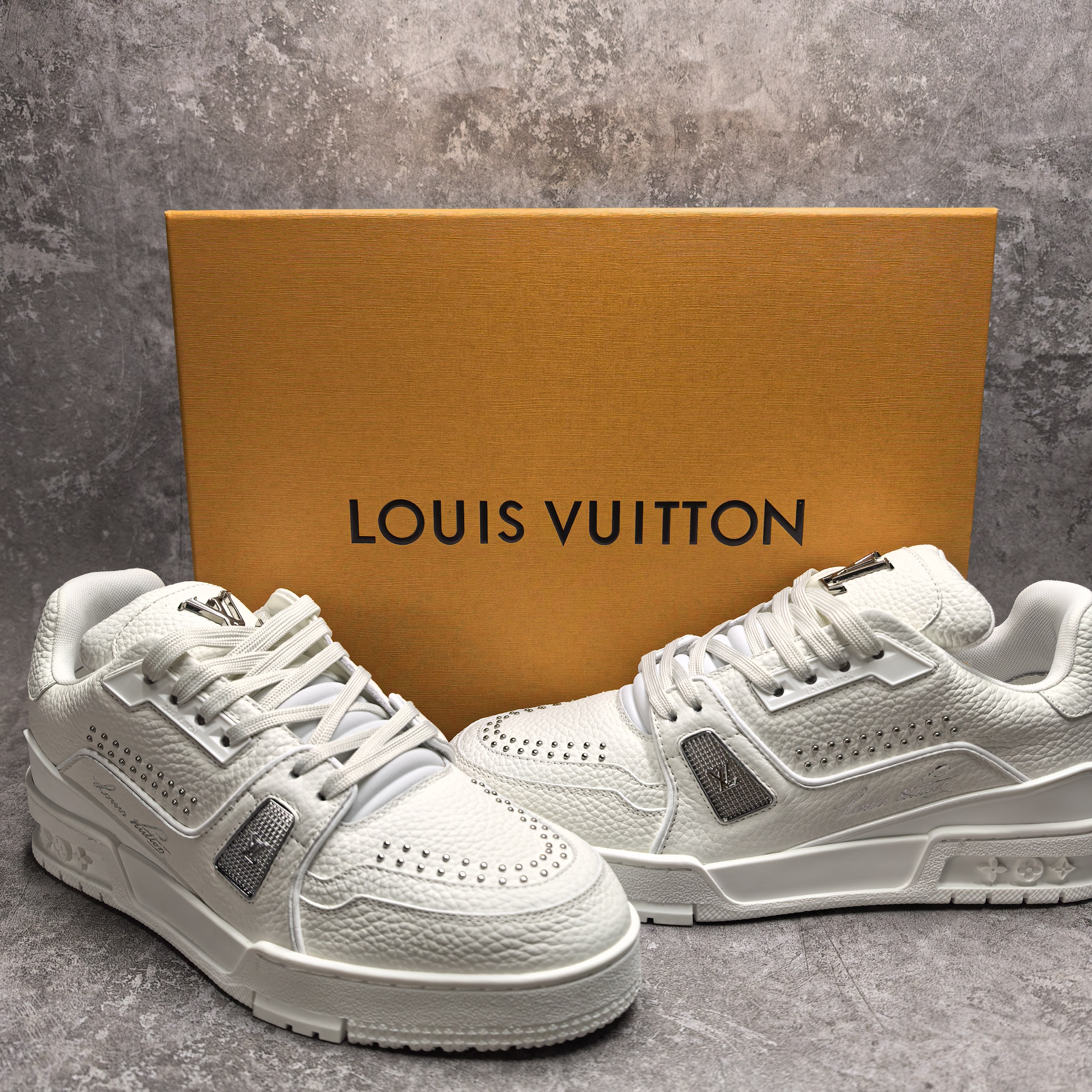 UA LV Trainer Sneaker