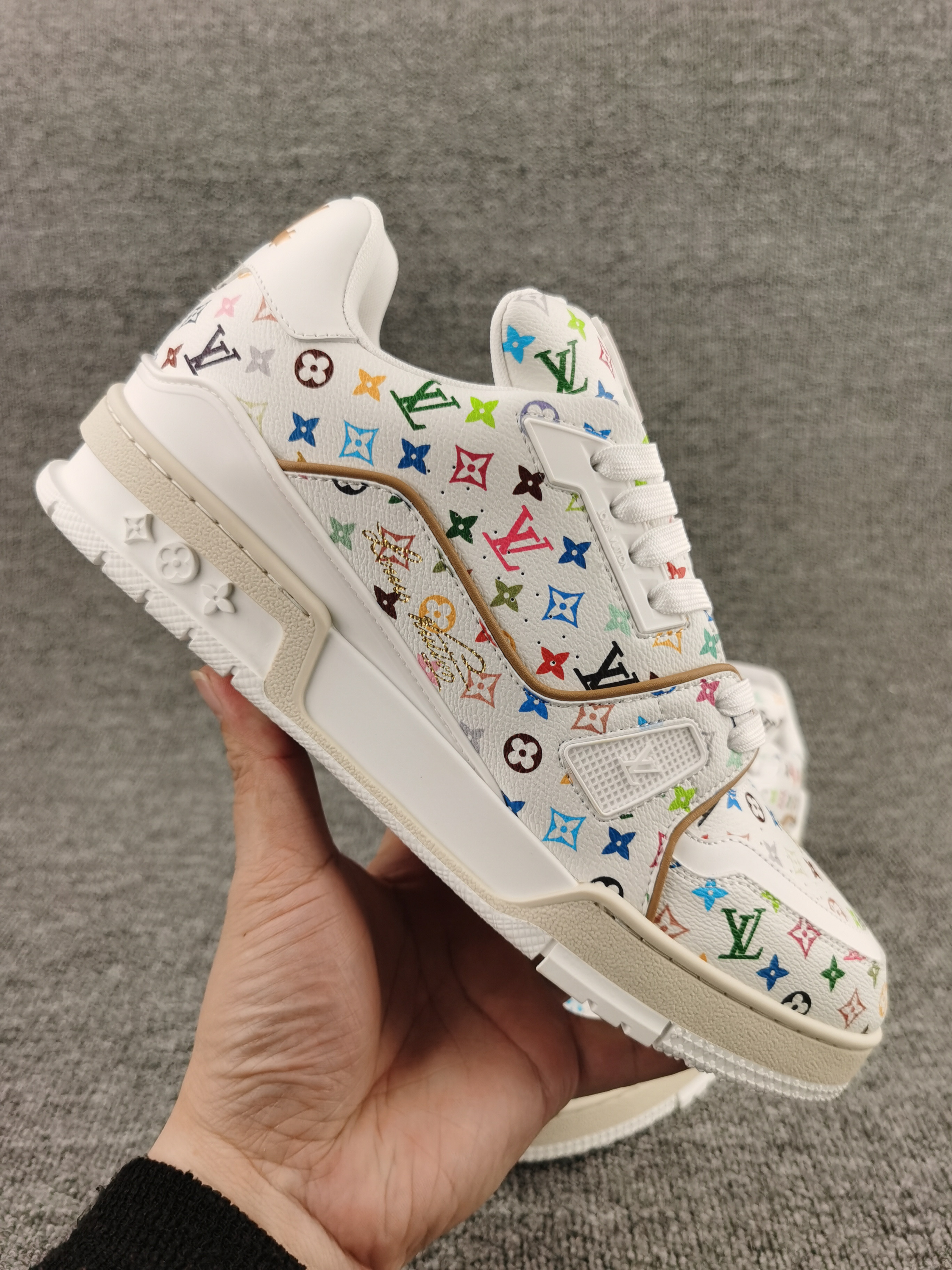 UA LV Trainer Sneaker