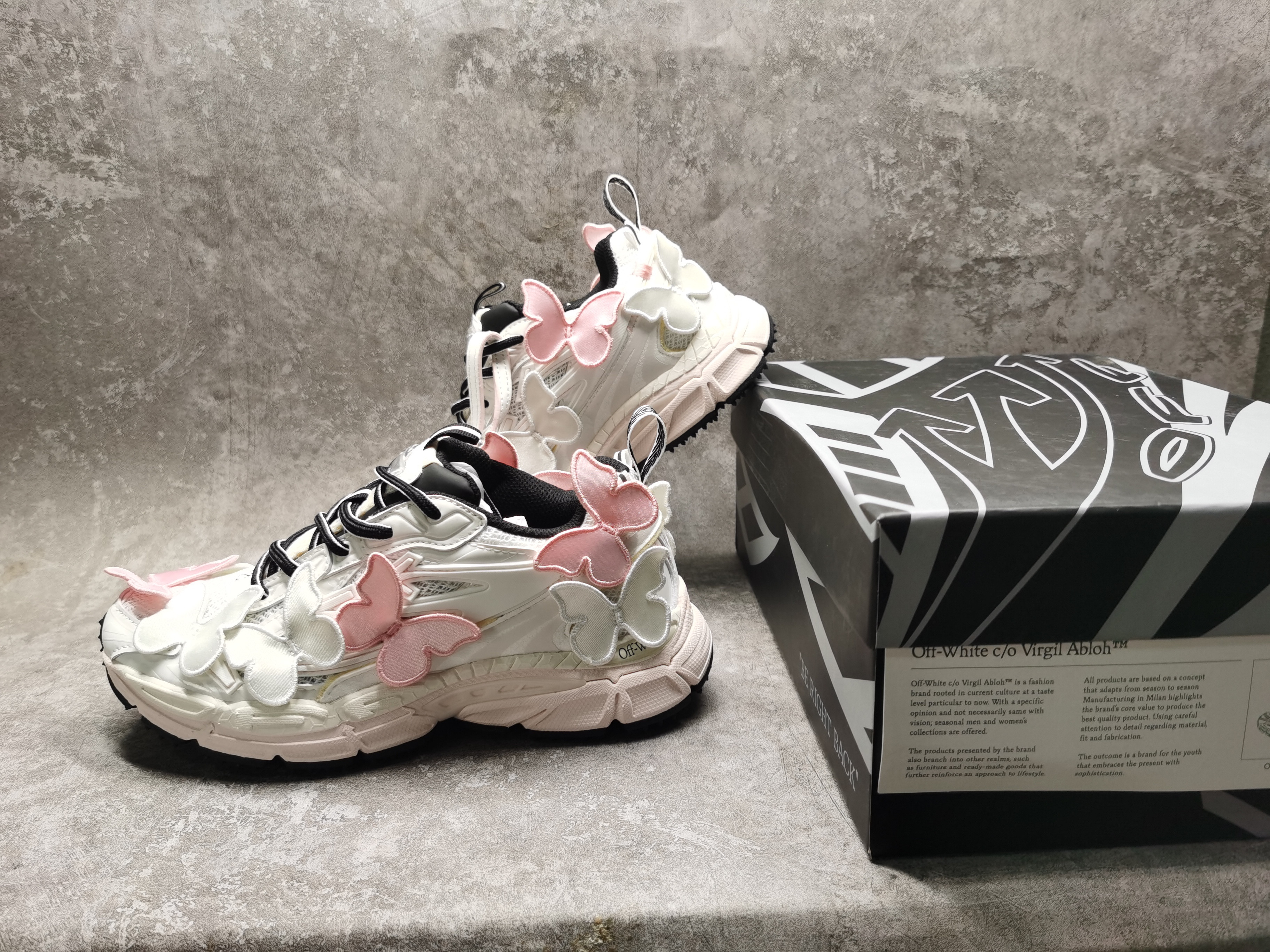 UA Off-White "BE RIGHT BACK"