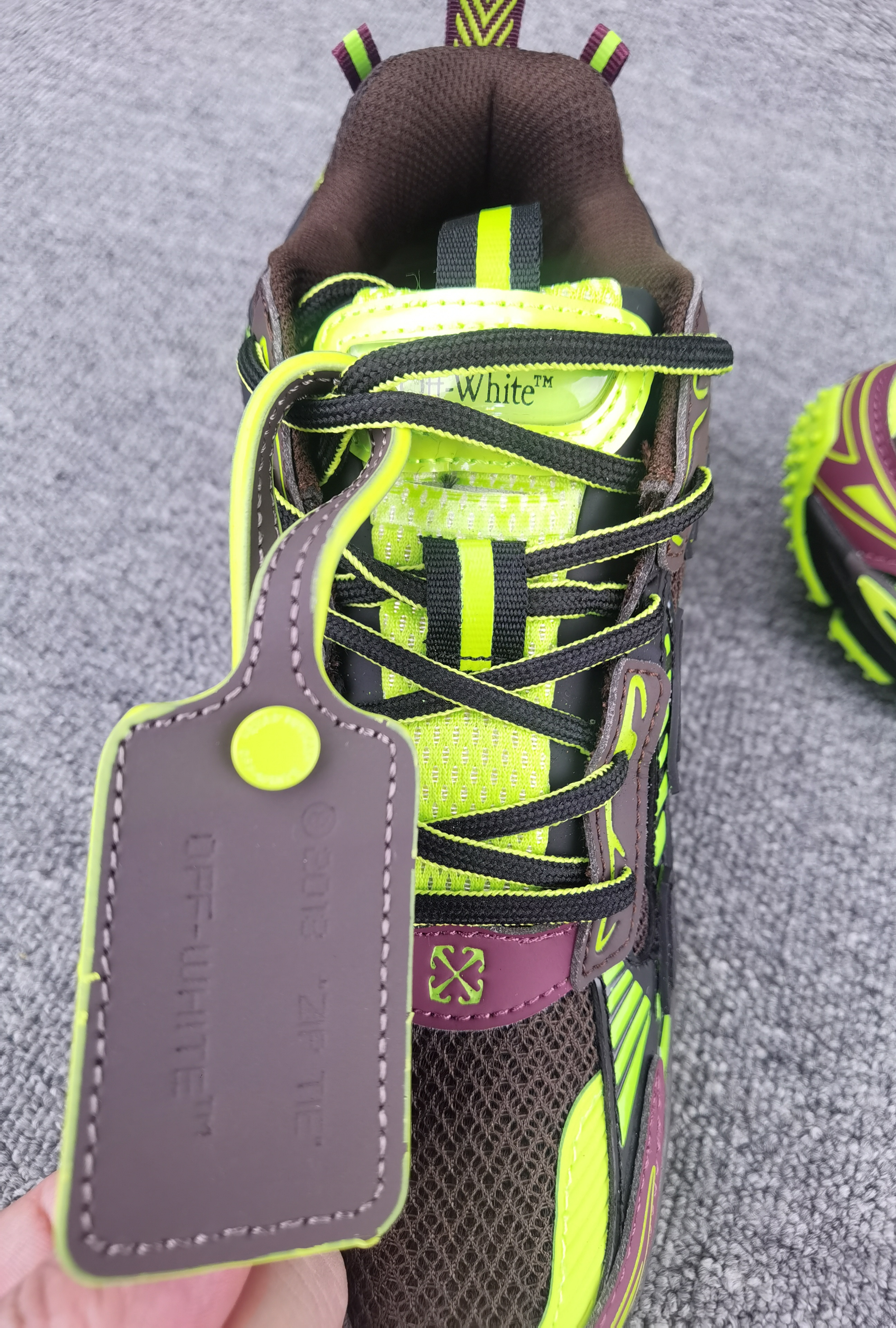 UA Off-White "BE RIGHT BACK"