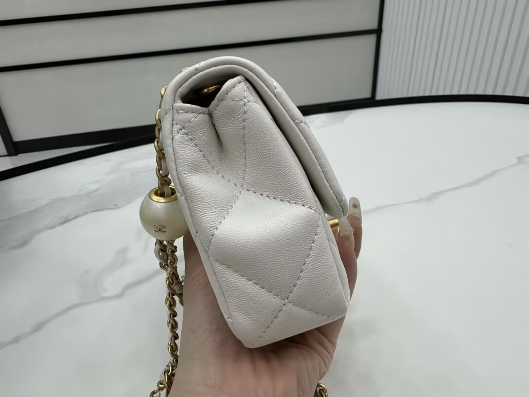 Ch*el mini classic handbag pearl chain 11.5x17x5cm