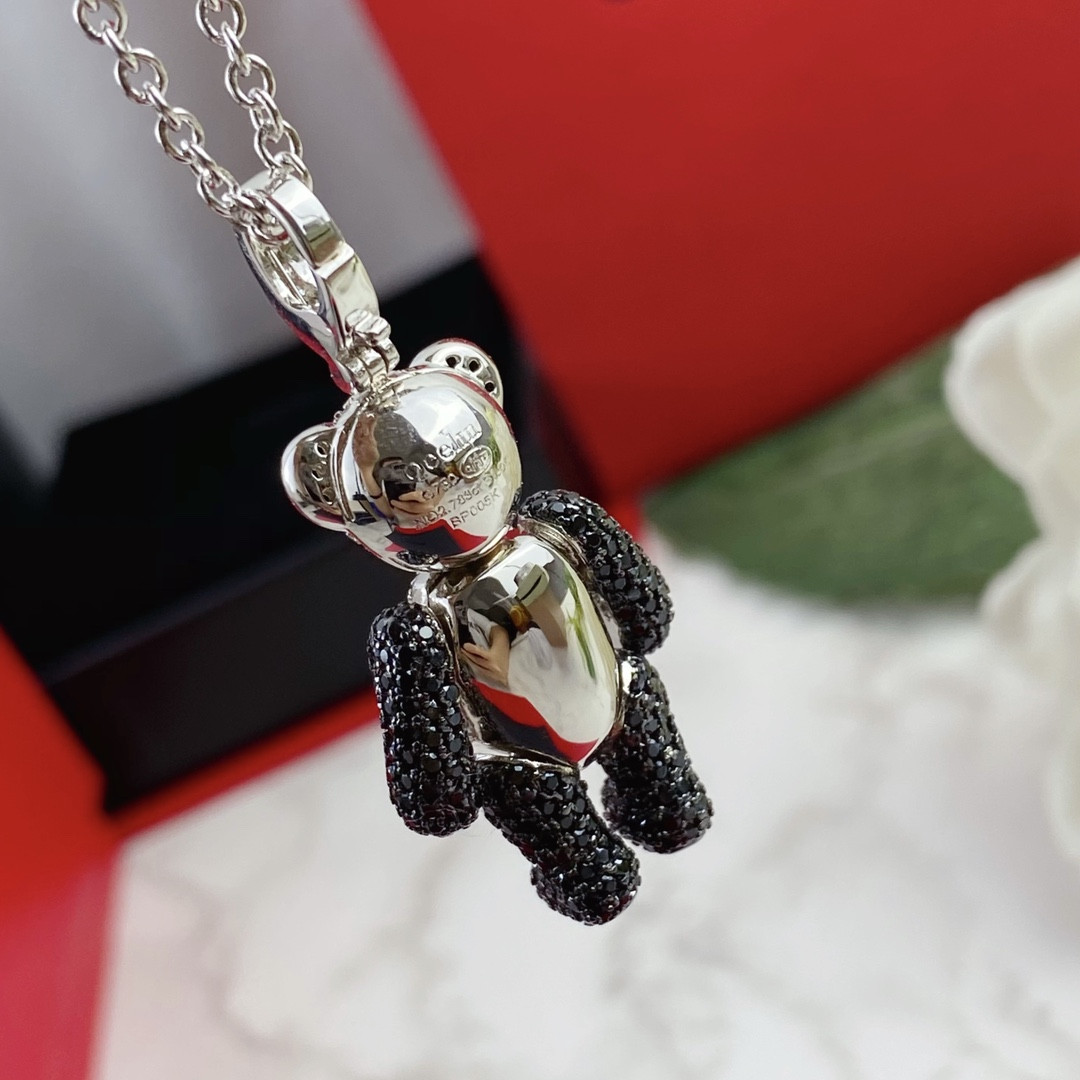 Qeelin Love Heart Bear Pendant Necklace
