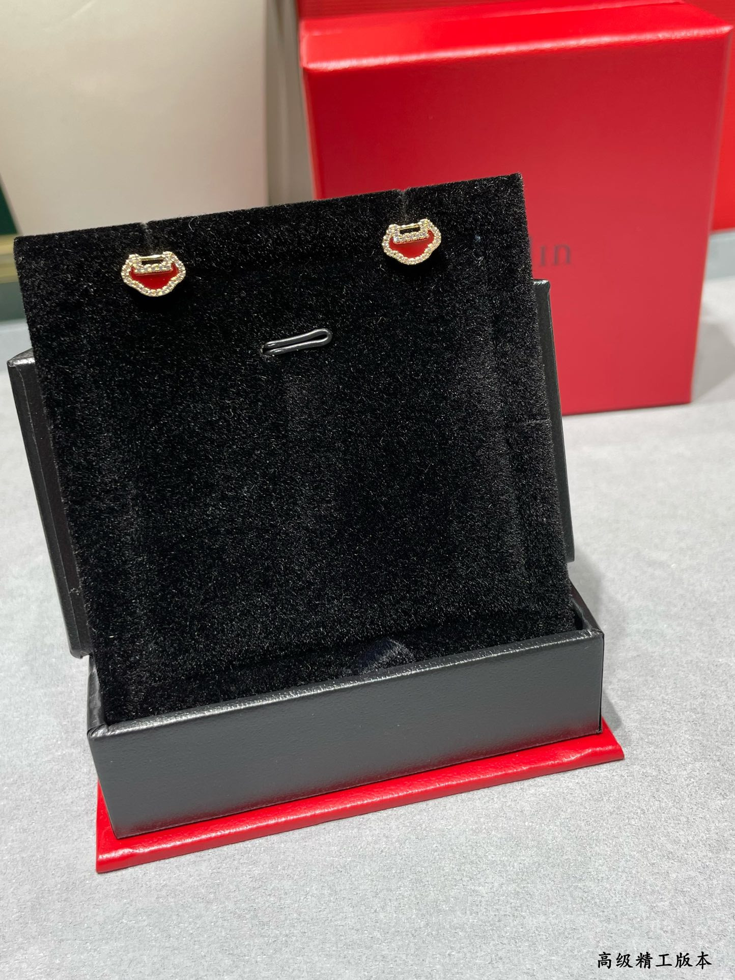 Qeelin Mini Ruyi Stud Earrings